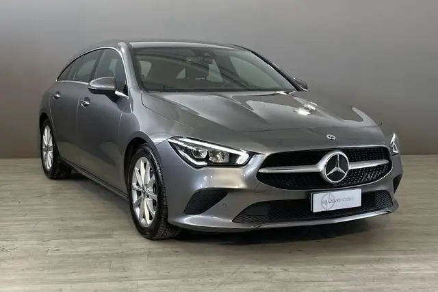 Mercedes-Benz CLA view 3