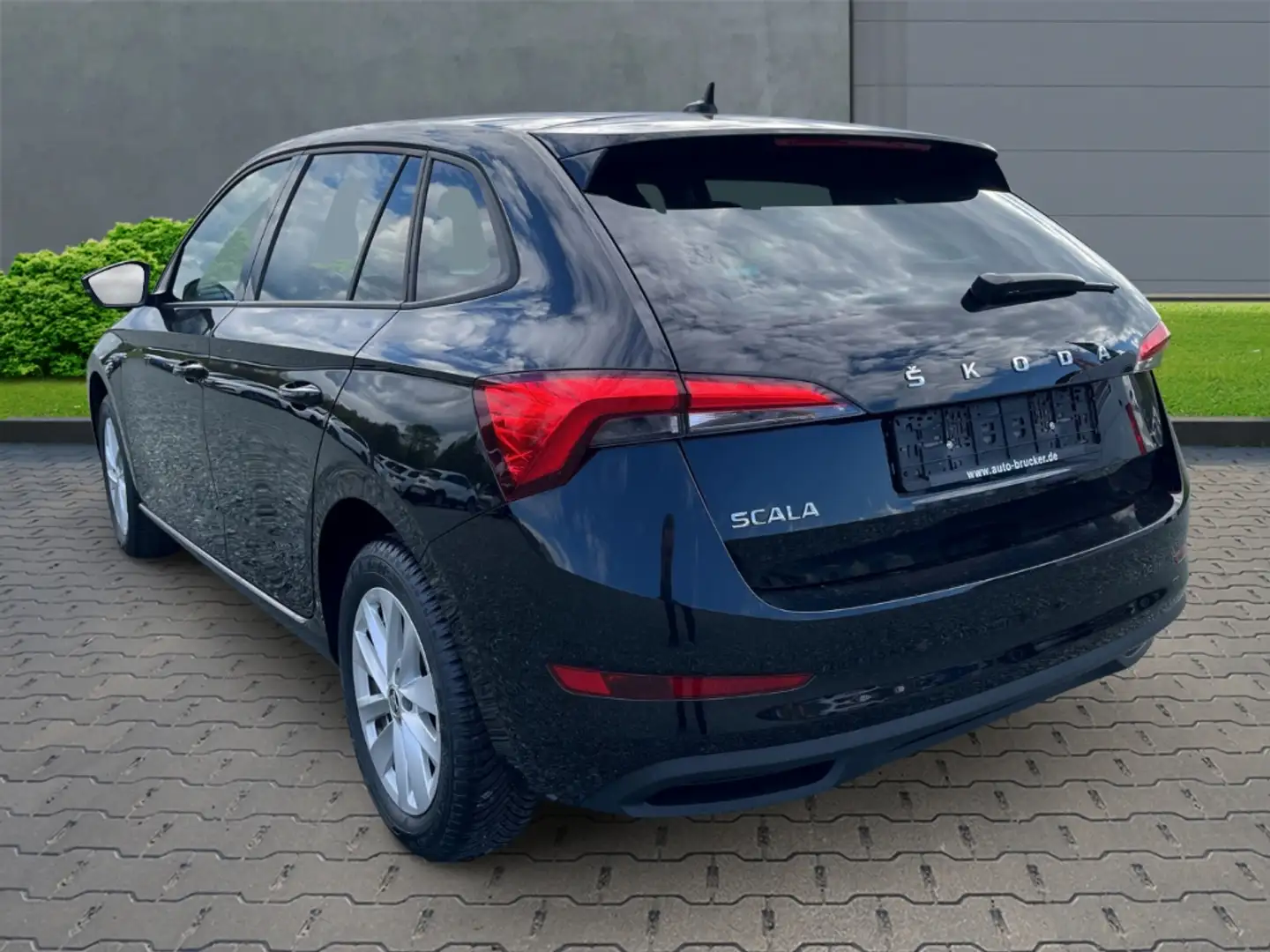 Skoda Scala Selection 1.0 TSI+Alufelgen+Klimaautomatik+Sitzhei Schwarz - 2