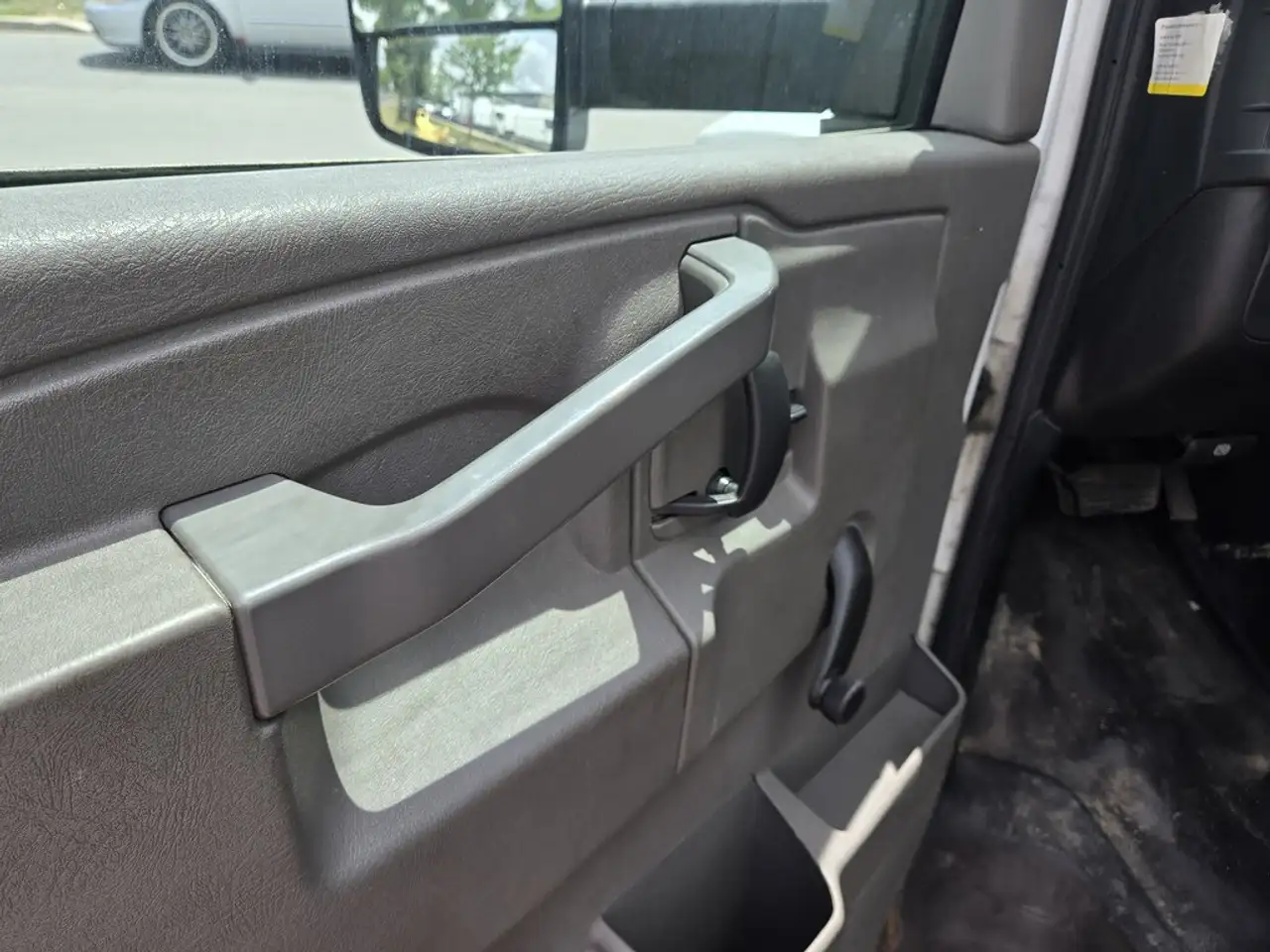 GMC Savana снимка GMC Savana