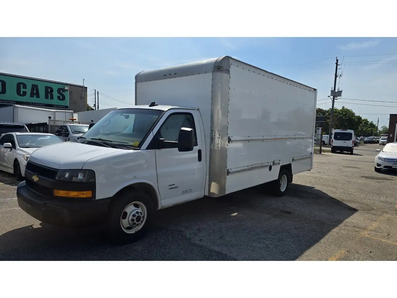 GMC Savana снимка GMC Savana