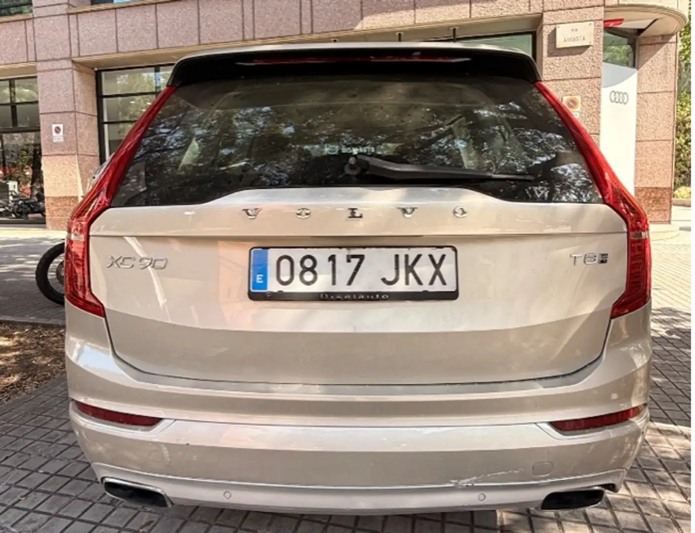 Volvo XC90 T8 Twin Momentum AWD 400 Gris - 2