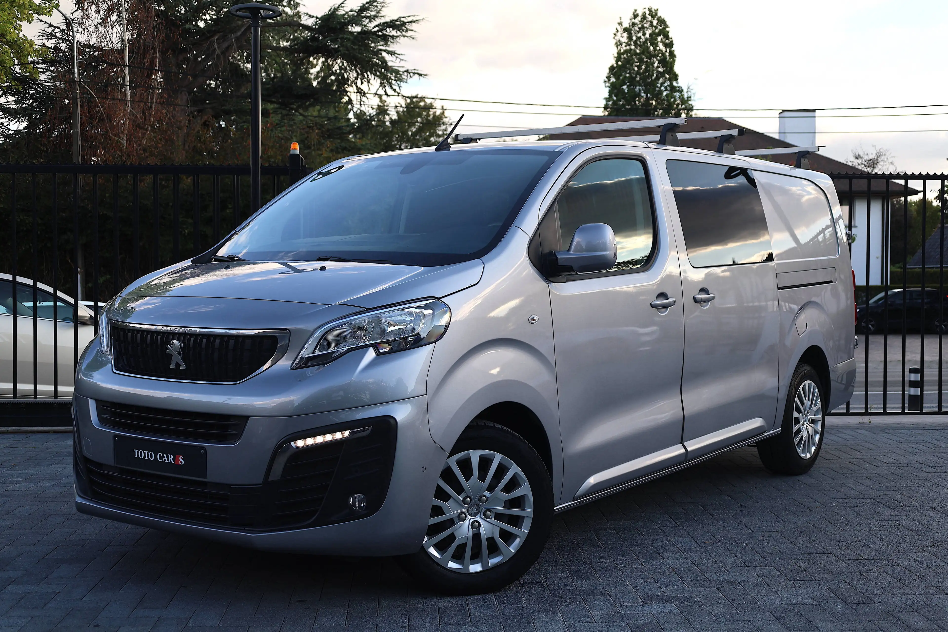 Peugeot Expert 2.0HDi XL | 5pls. | Lichte-Vracht | Trek-Haak | Camera | Car-Play | Cruise | Airco | Euro 6di