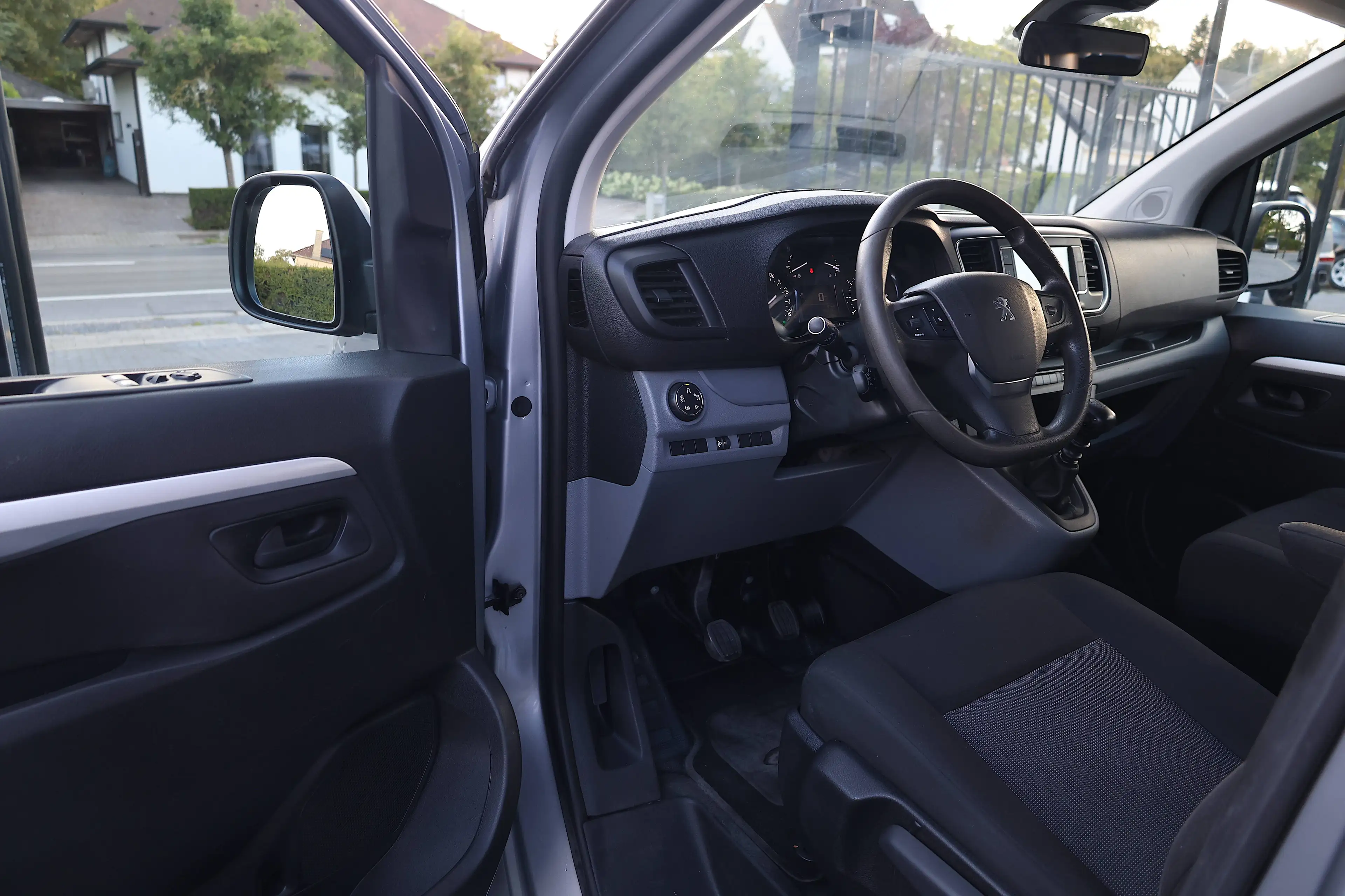 Peugeot Expert 2.0HDi XL | 5pls. | Lichte-Vracht | Trek-Haak | Camera | Car-Play | Cruise | Airco | Euro 6di — photo 12