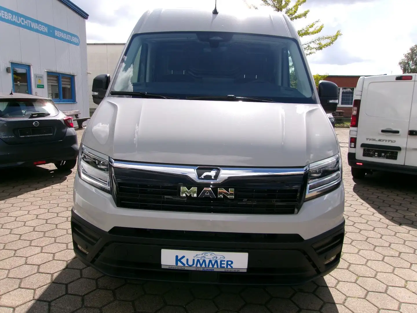 MAN TGE 3.180 4x4  L3H3 DSG AHK Standhzg. Grau - 2