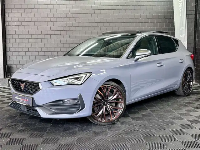 CUPRA Leon 2.0 TSI 300CV ** Toit Pano**Volant SS** Caméra **