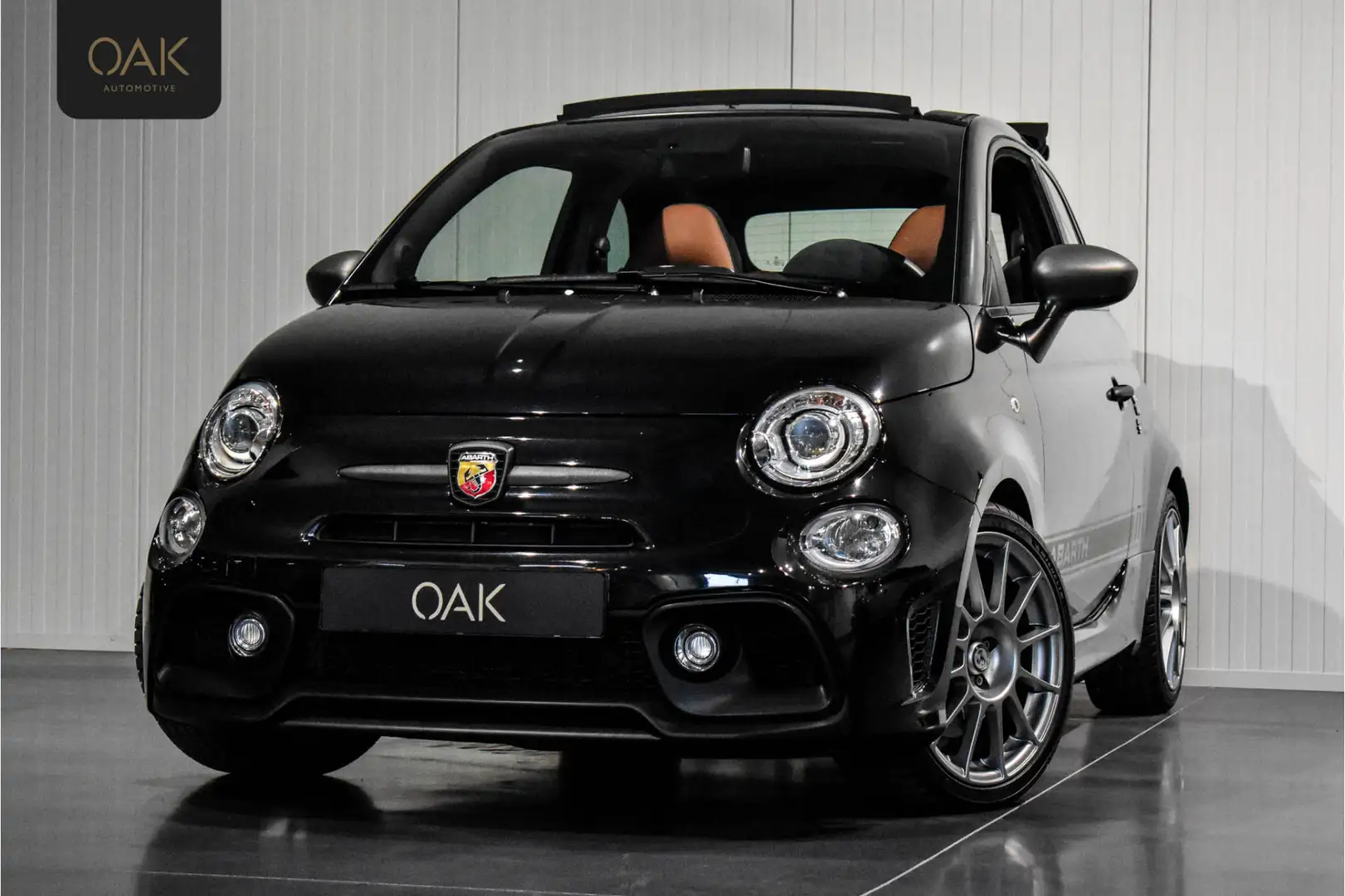 Fiat 500C Abarth 1.4 T-Jet 595 Competizione | Sabelt | Beats Audio Zwart - 1