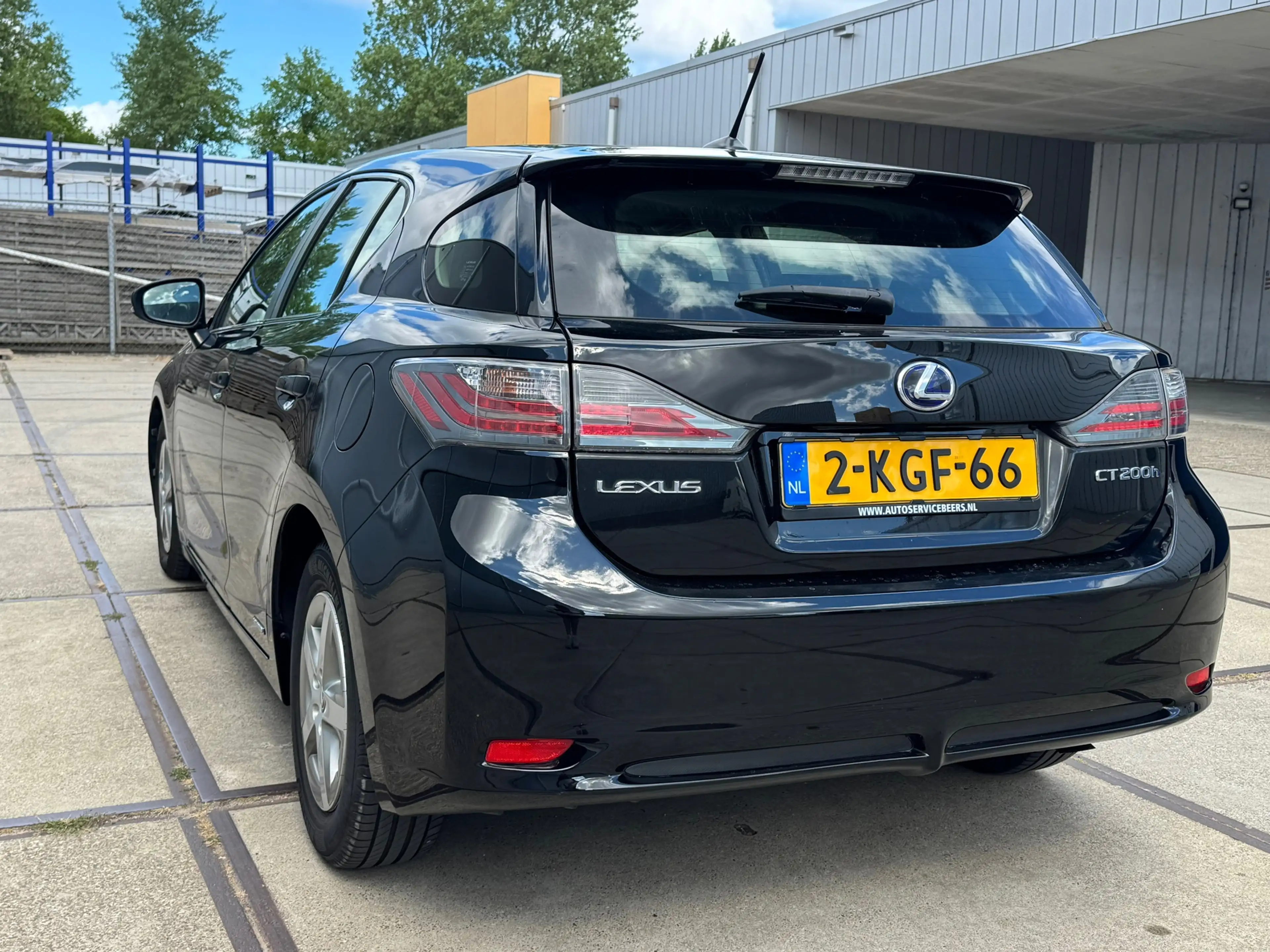 Lexus CT 200h Hybrid — photo 3