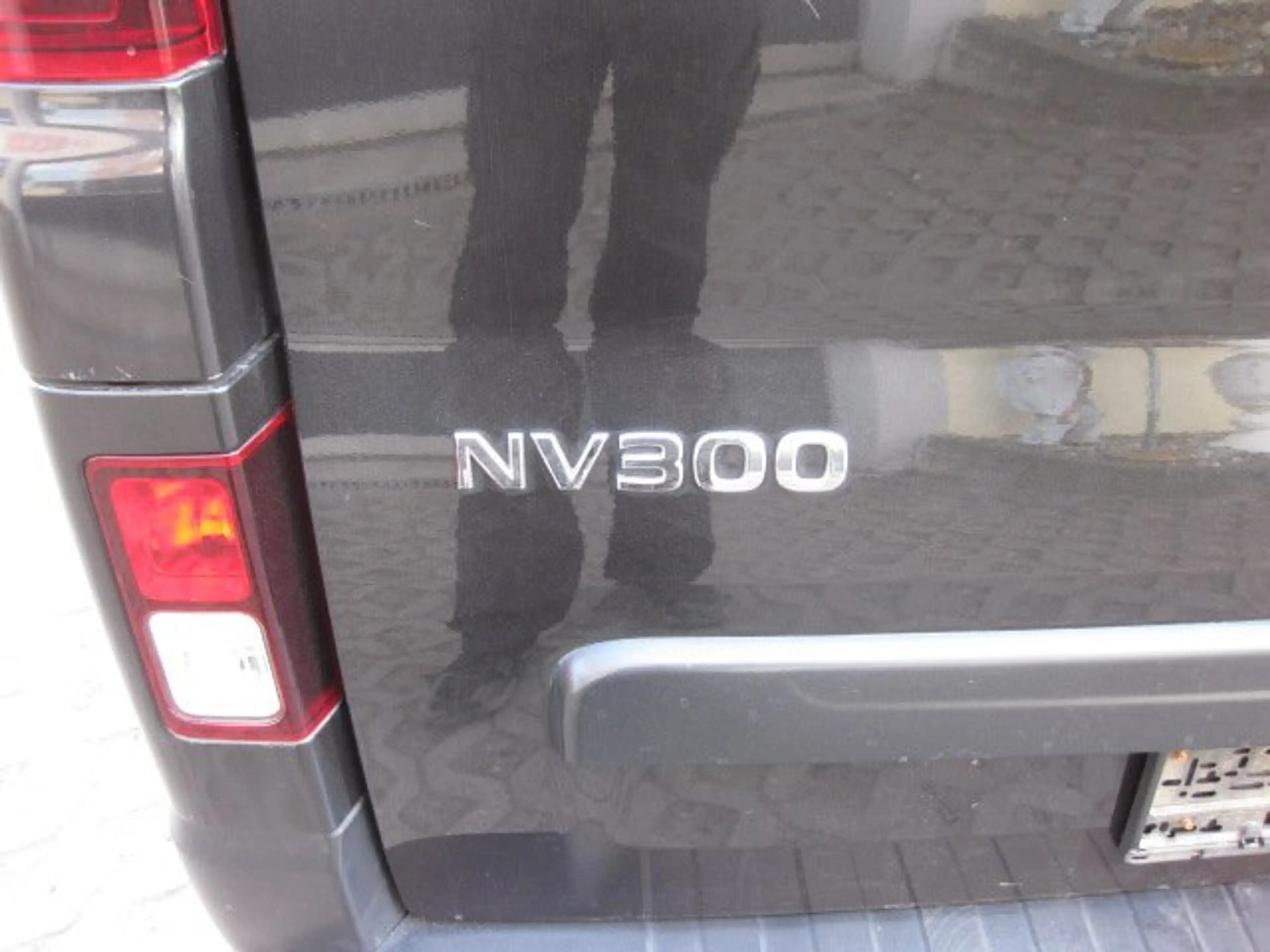 Nissan NV300 L1H1 2,7t PREMIUM — photo 10