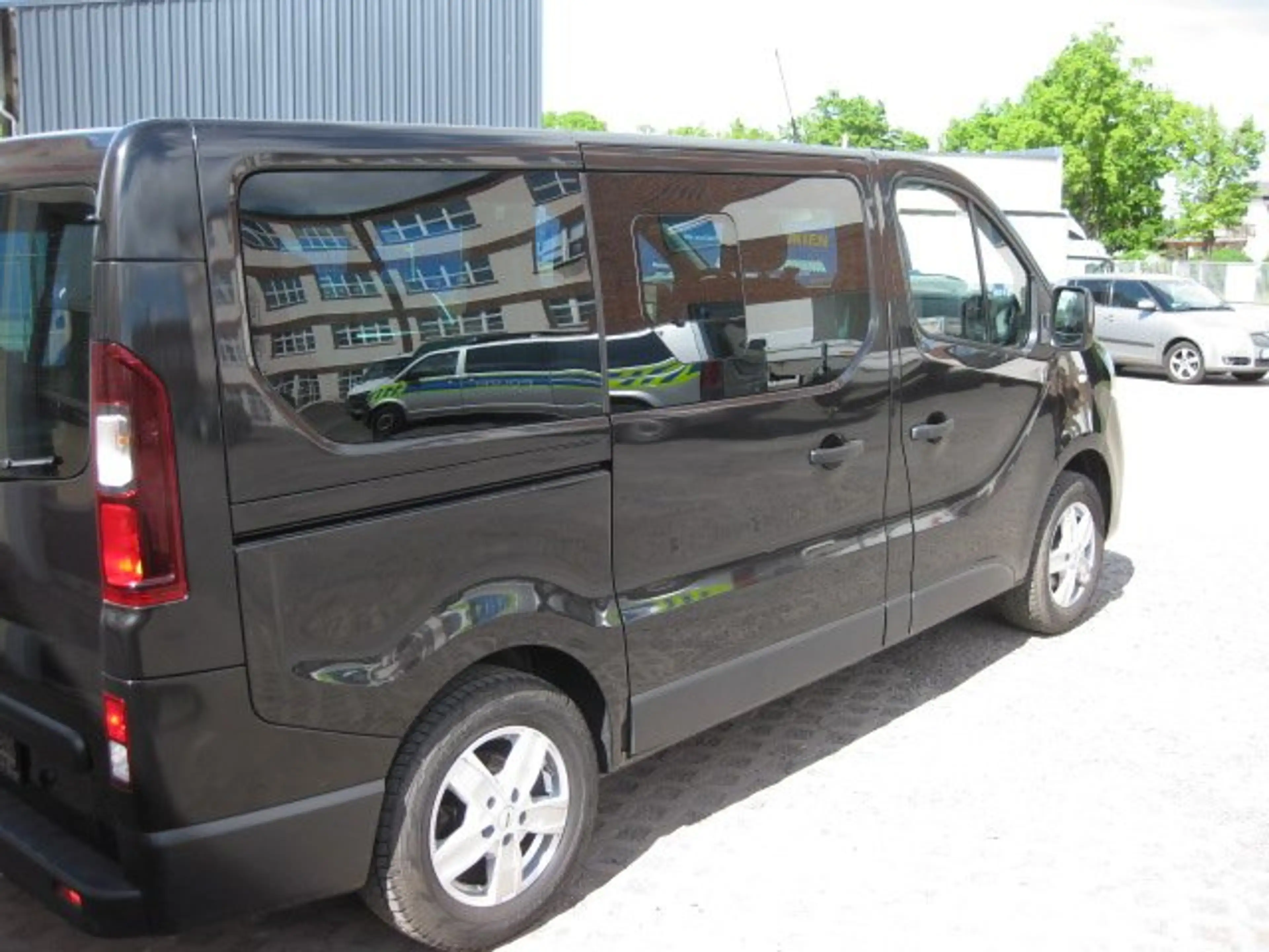 Nissan NV300 L1H1 2,7t PREMIUM — photo 8