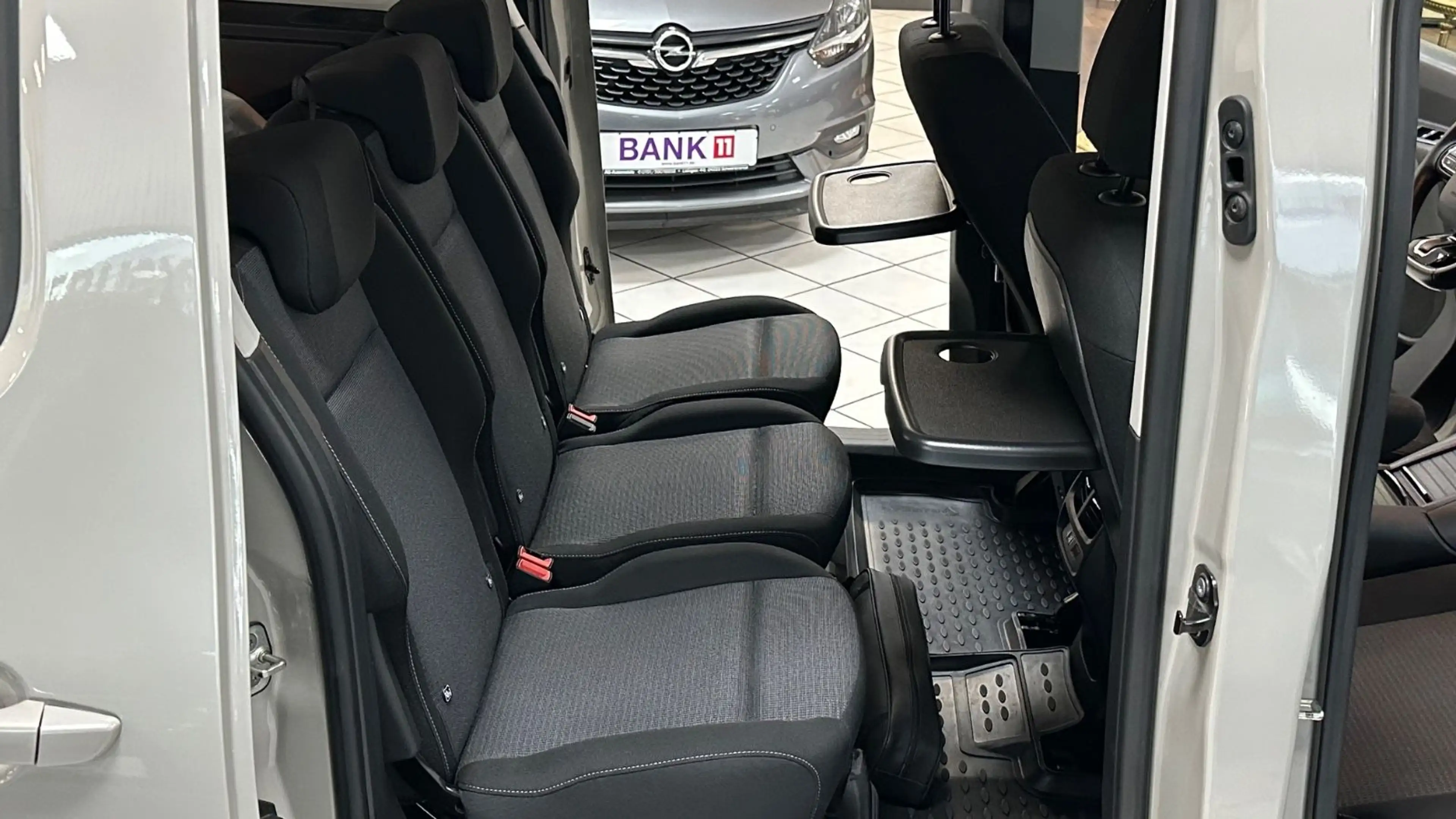 Toyota Proace City Verso Team Deutschland TÜV&Garantie — photo 14