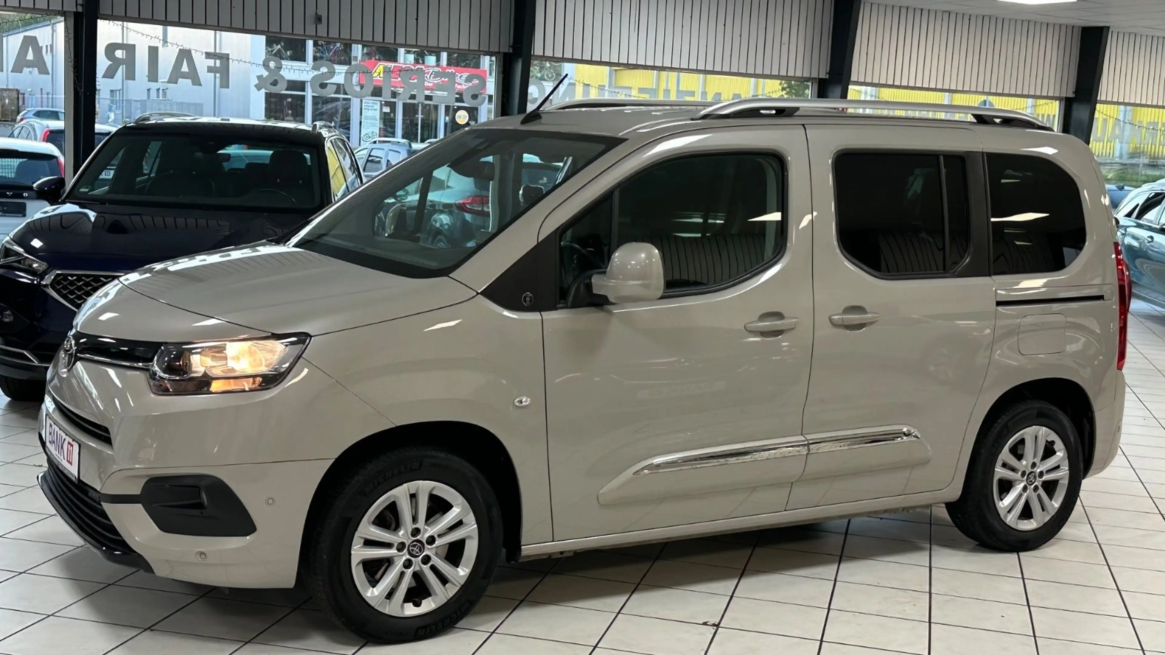 Toyota Proace City Verso Team Deutschland TÜV&Garantie — photo 5