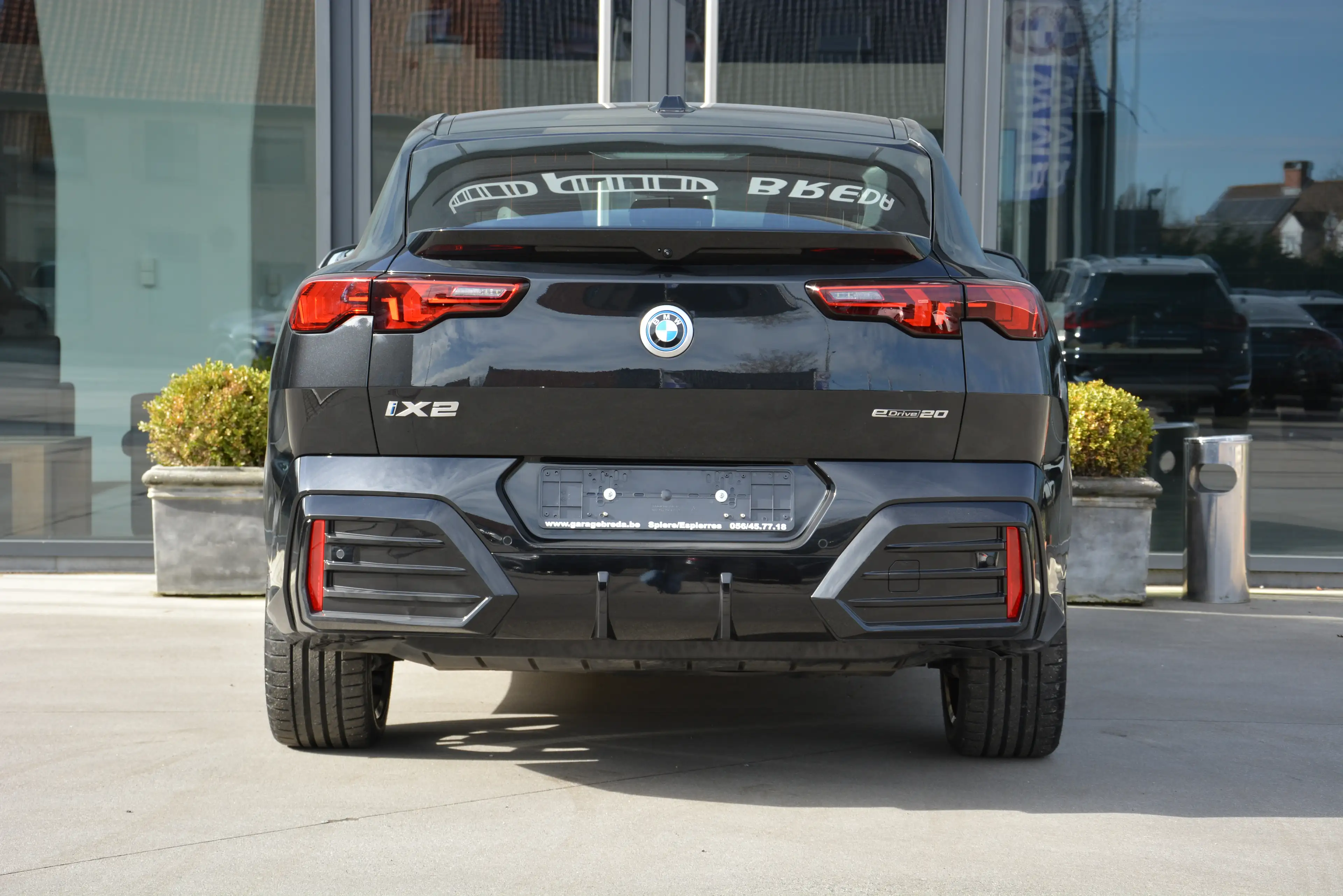 BMW iX2 eDrive20 M Sport/ Camera360°/ LED/ Keyless — photo 6