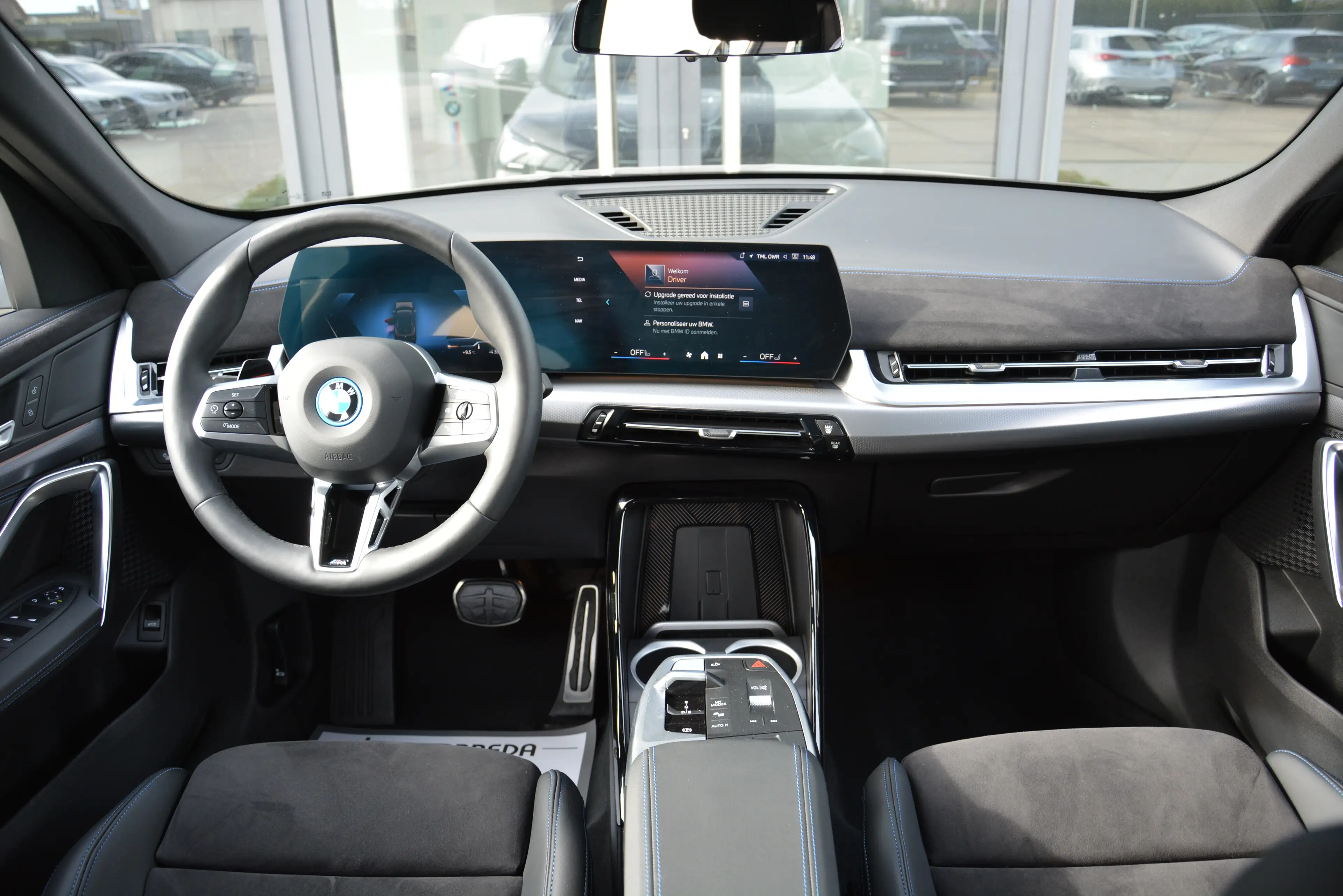 BMW iX2 eDrive20 M Sport/ Camera360°/ LED/ Keyless — photo 10