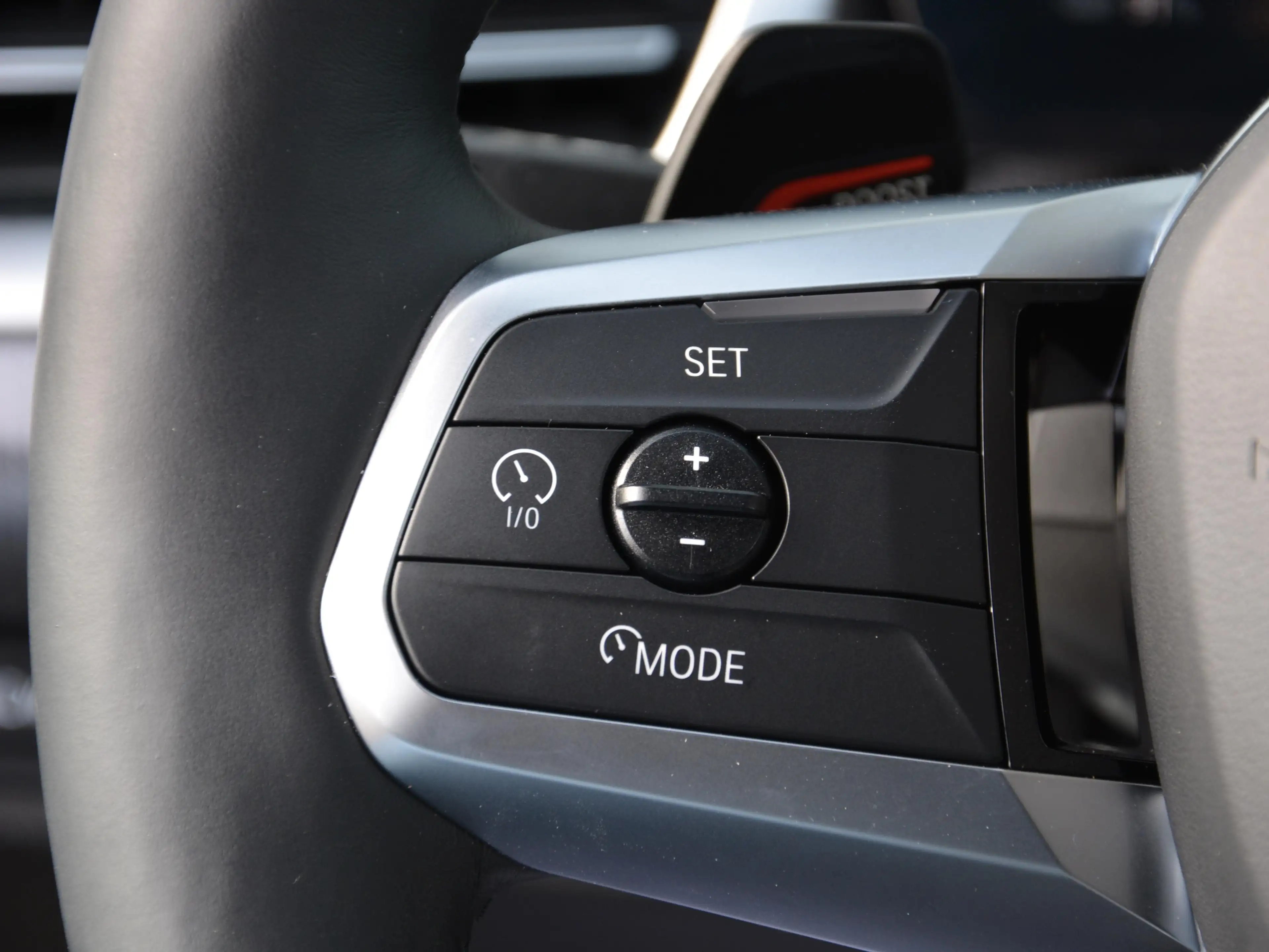 BMW iX2 eDrive20 M Sport/ Camera360°/ LED/ Keyless — photo 12