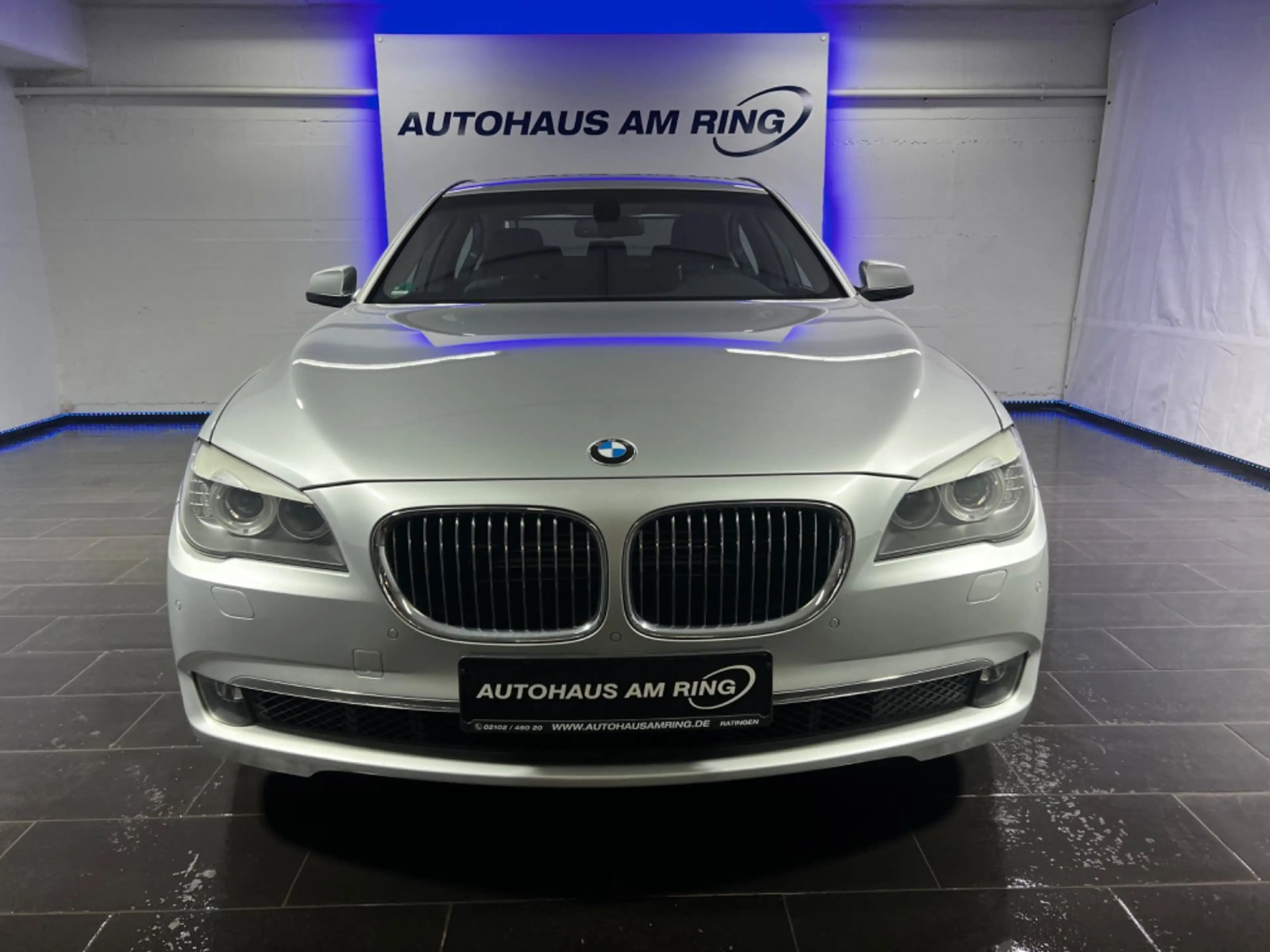 BMW 750 i 1.HND 46TKM KEY PROF XENO MEMORY LEDER HIFI