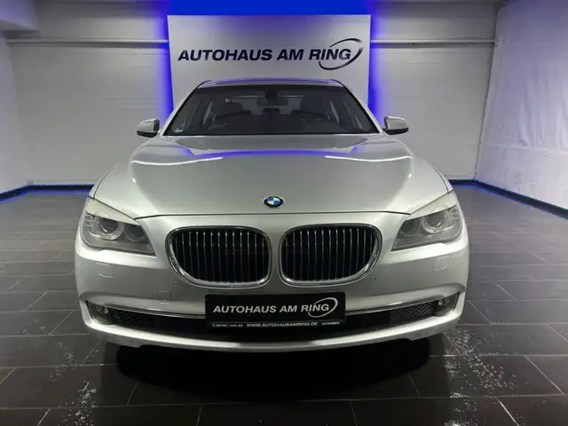 BMW 750 i 1.HND 46TKM KEY PROF XENO MEMORY LEDER HIFI