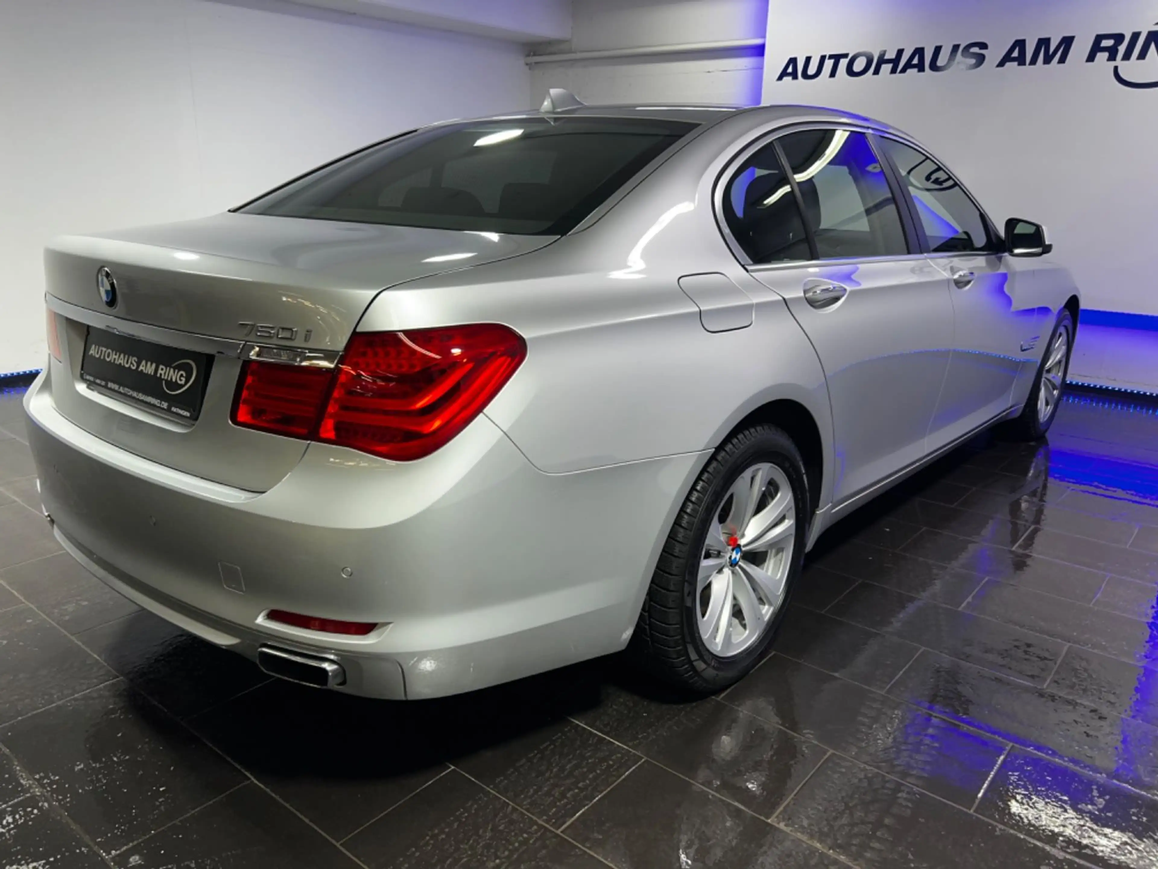 BMW 750 i 1.HND 46TKM KEY PROF XENO MEMORY LEDER HIFI — photo 7