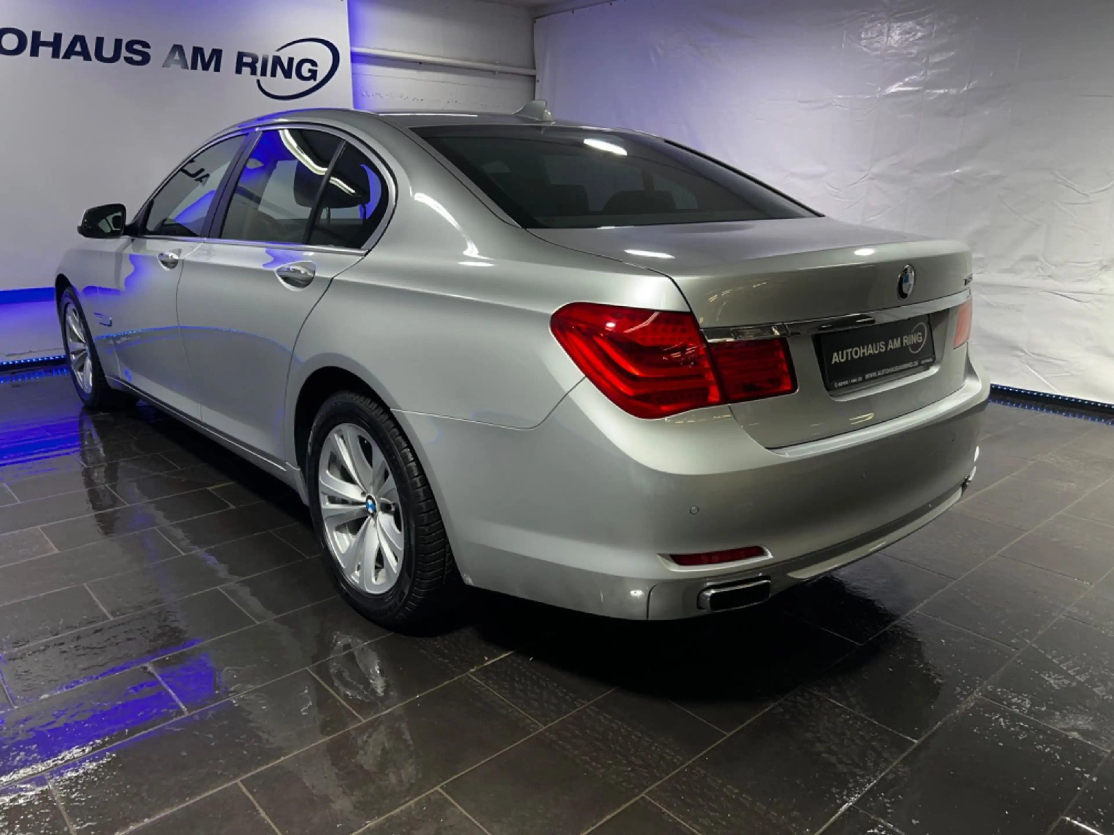 BMW 750 i 1.HND 46TKM KEY PROF XENO MEMORY LEDER HIFI — photo 5
