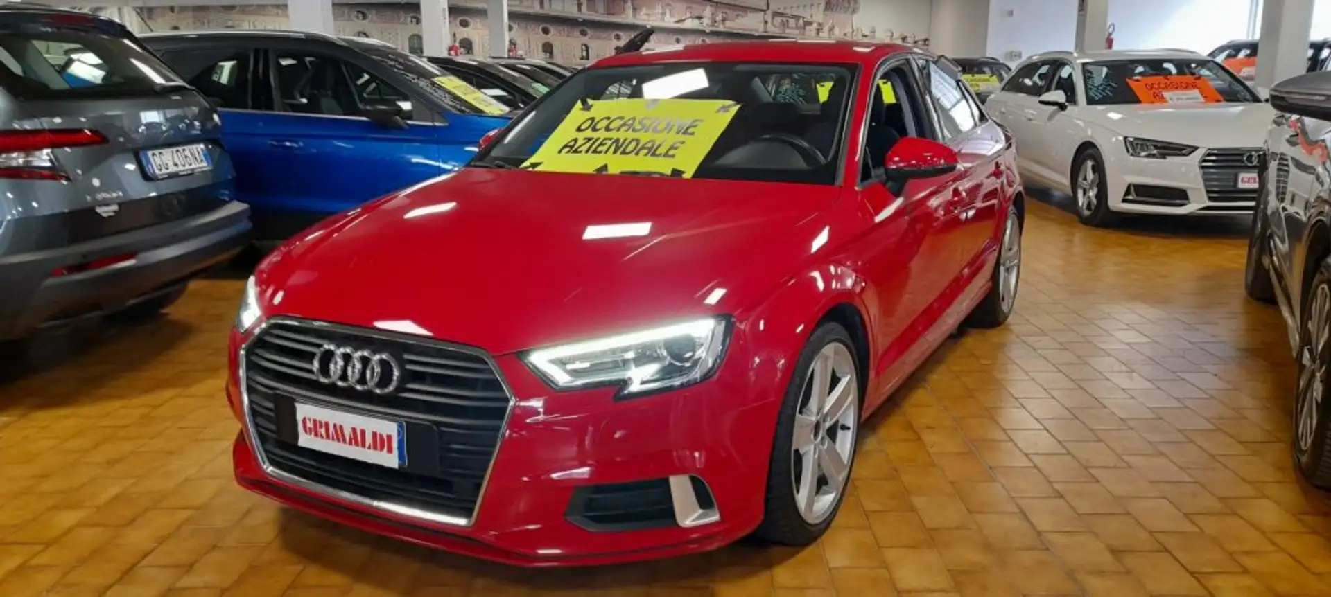 Audi A3 Sedan 2.0 TDI Sport 18" Gris - 2