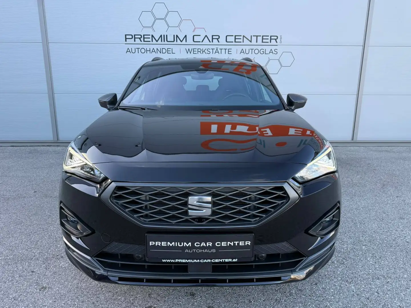 SEAT Tarraco Tarraco 2.0 TDI FR-Line 4Drive VOLL-LED / AHV / DIGI-TACHO / CARPLAY / 360° KAMERA / NAVI / 4x SITZHZG. Schwarz - 2