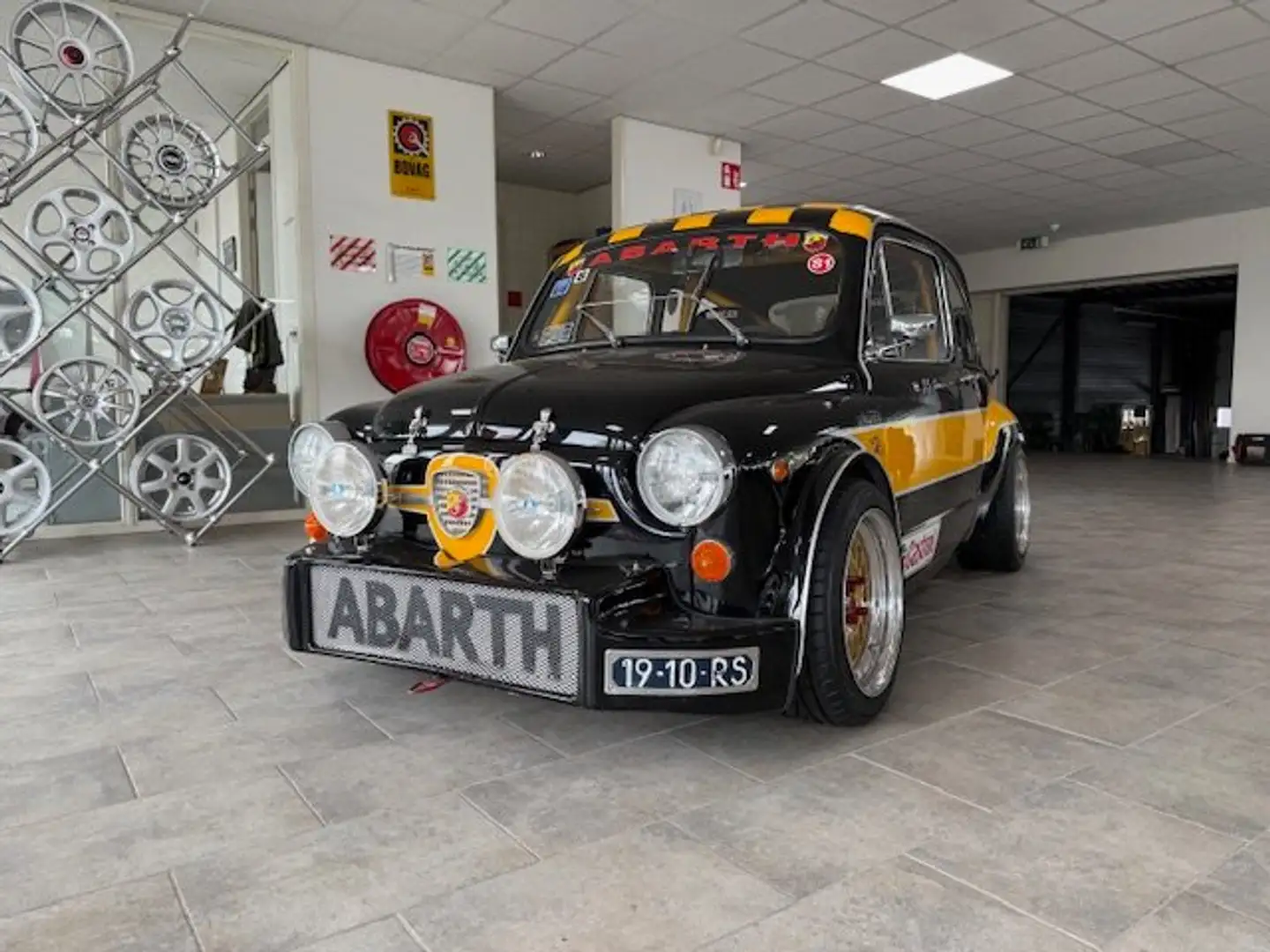 Abarth Custom made Abarth R1 Чёрный - 1