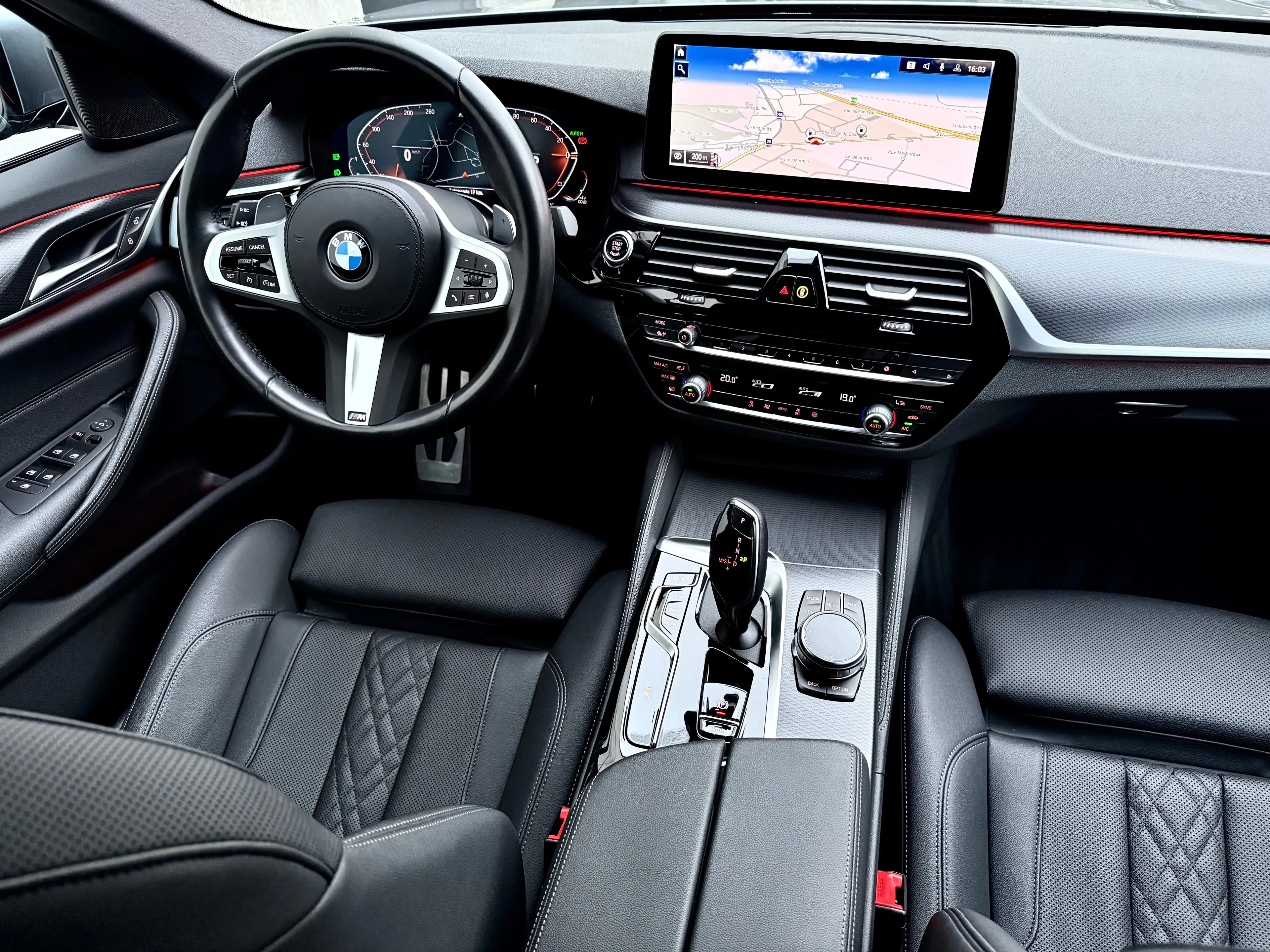 BMW 518 dAS 150CV PACK M" NAVi PRO CARPLAY COCKPiT LED++ — photo 12