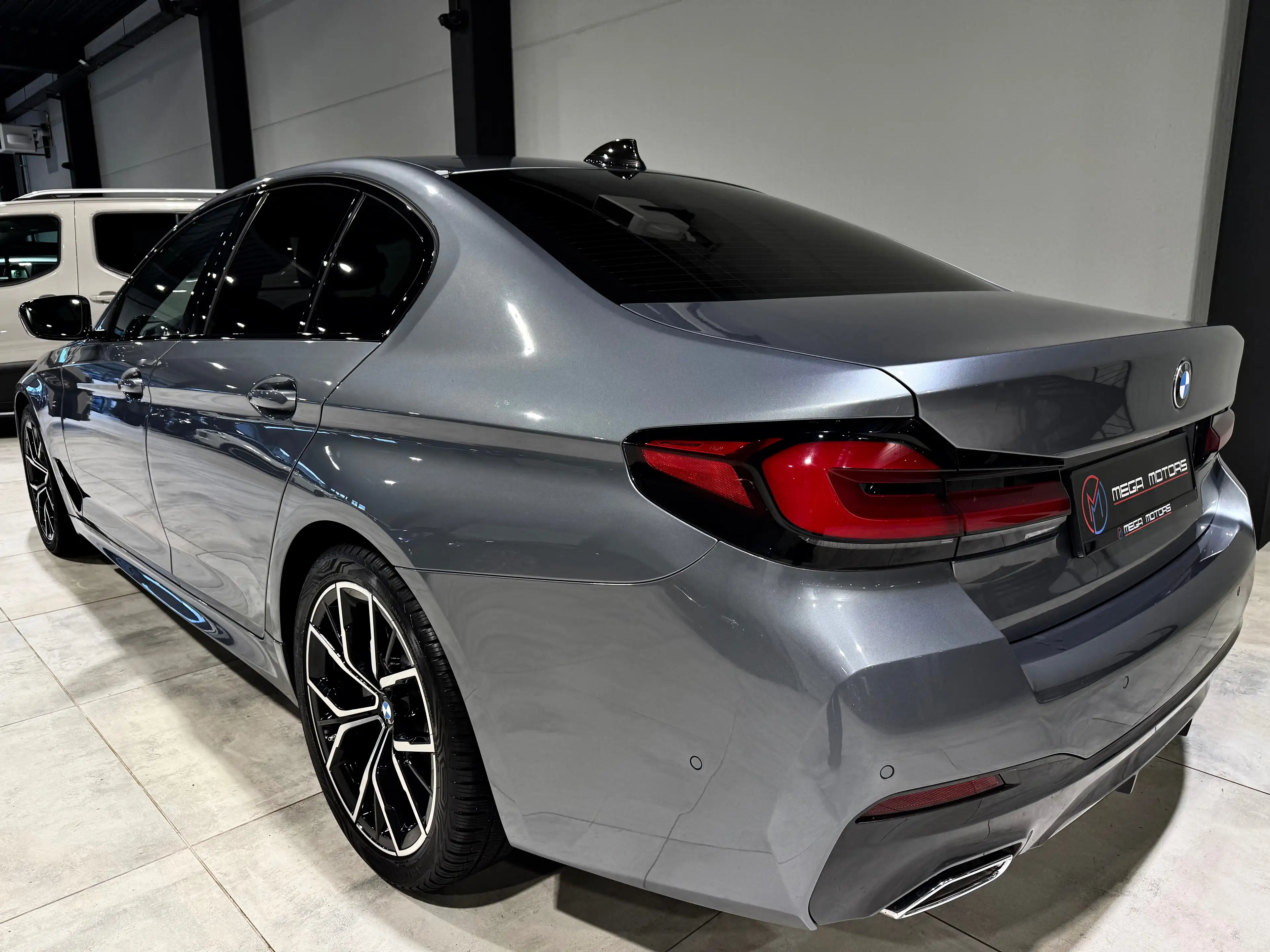 BMW 518 dAS 150CV PACK M" NAVi PRO CARPLAY COCKPiT LED++ — photo 2