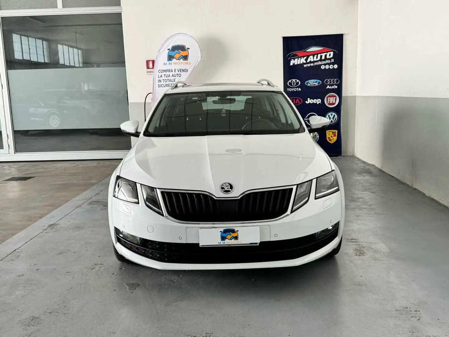 Skoda Octavia 2.0 TDI CR 4x4 DSG Wagon Executive TETTO GANCIO Bianco - 1