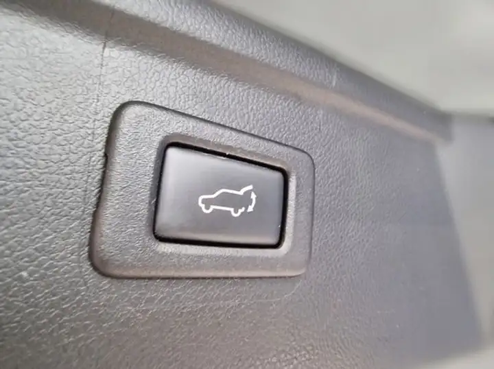 Subaru Outback 2018, foto 22