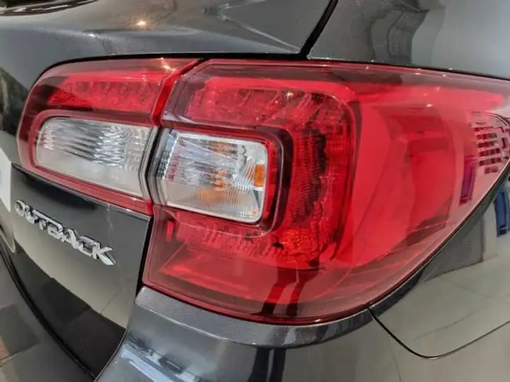 Subaru Outback 2018, foto 27