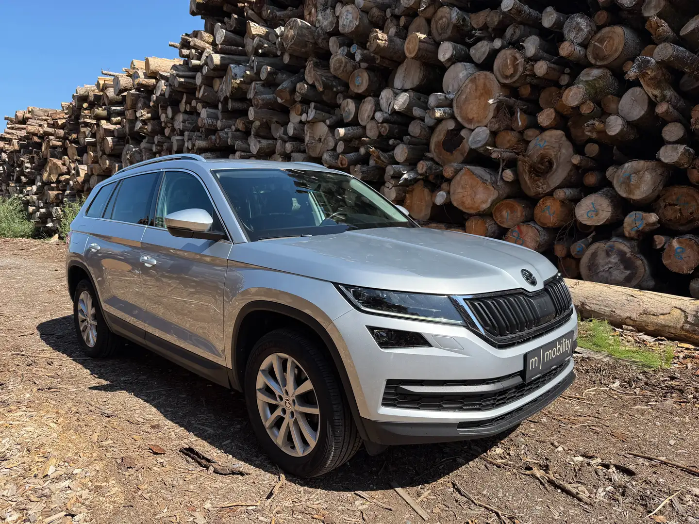 Skoda Kodiaq 2.0 TDI Style 4x4_AHK_ACC Silber - 1