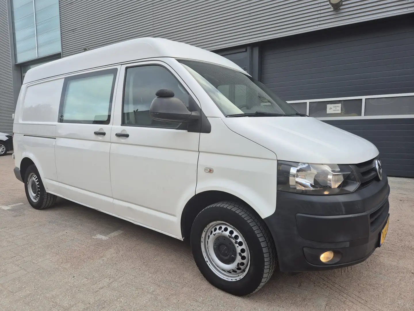Volkswagen T5 Transporter 2.0 TDI L2H2 BM MARGE LANG HOOG 150.km airco cruis Wit - 2