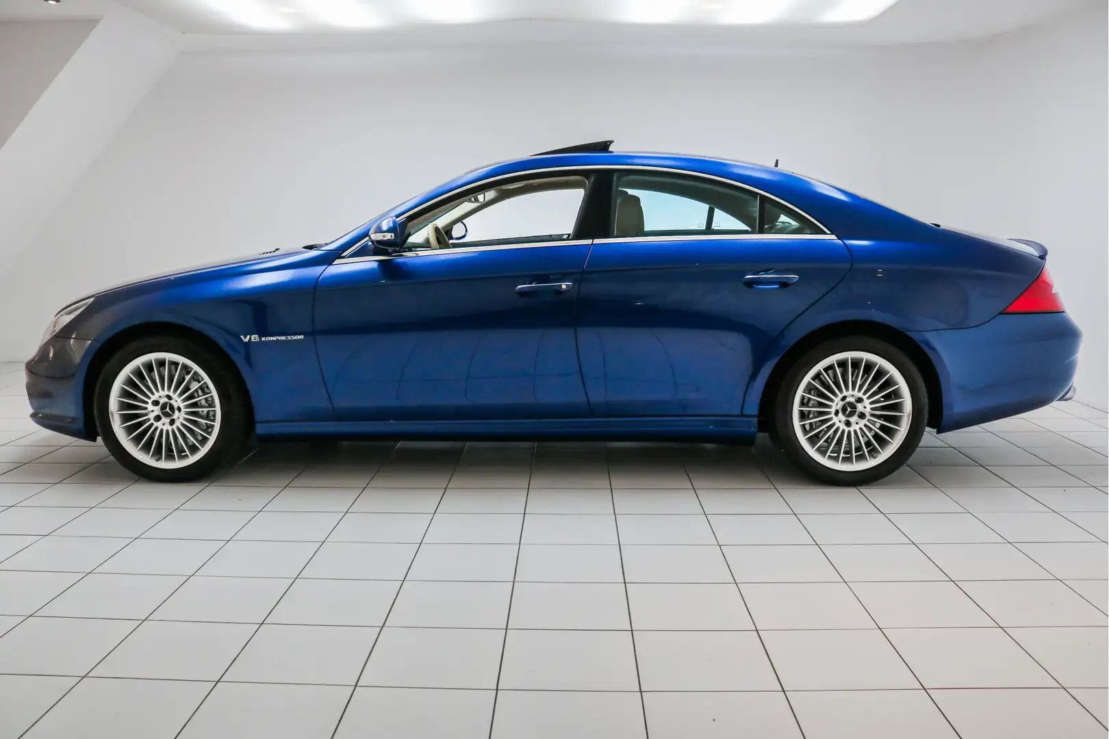 Mercedes-Benz CLS 55 AMG Sonderlackierung - German delivered - 1 owner - 48 Bleu - 2
