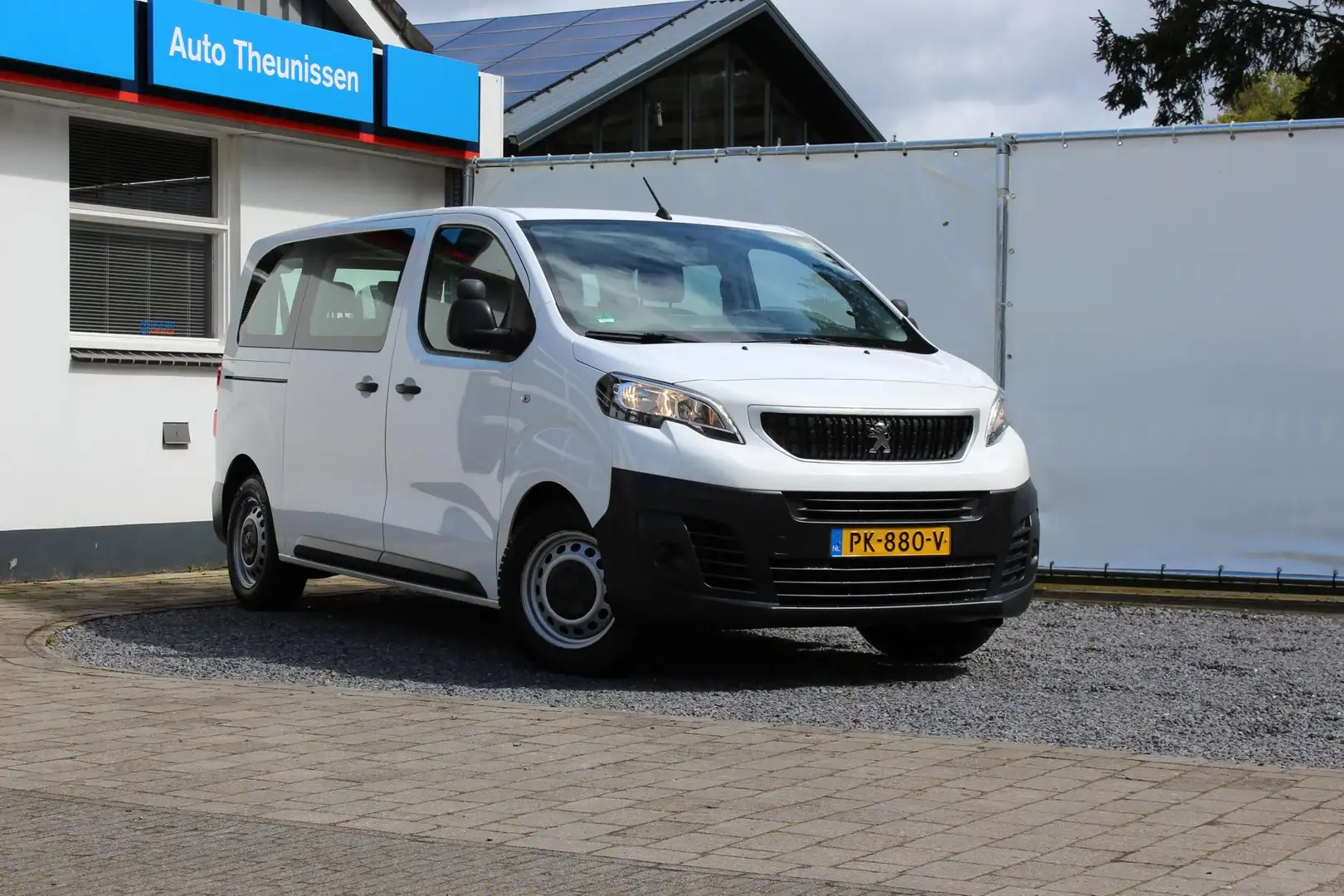 Peugeot Traveller 1.6 BlueHDi 115pk Business 9 persoons | Expert Wit - 1