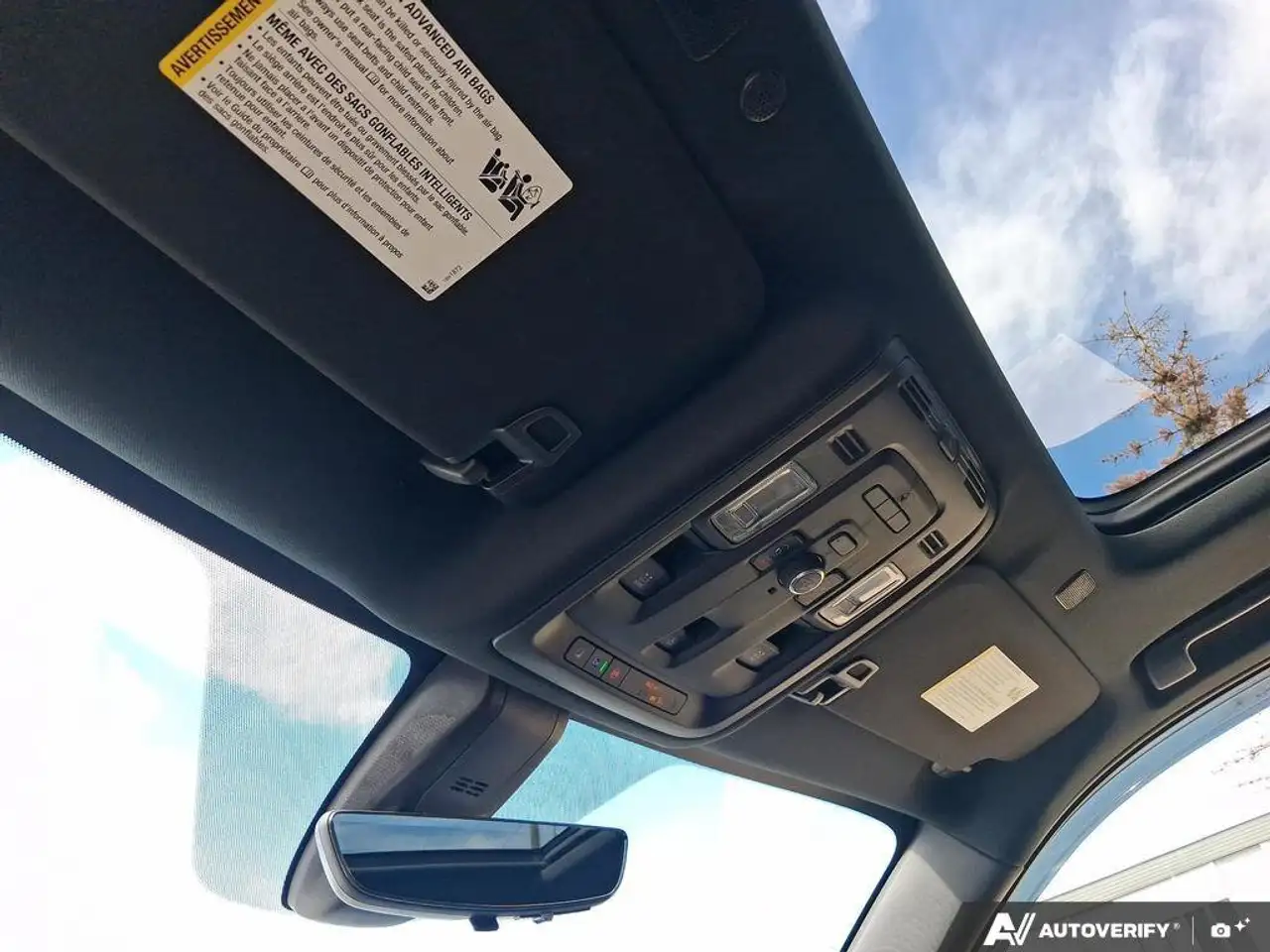 GMC Yukon снимка GMC Yukon