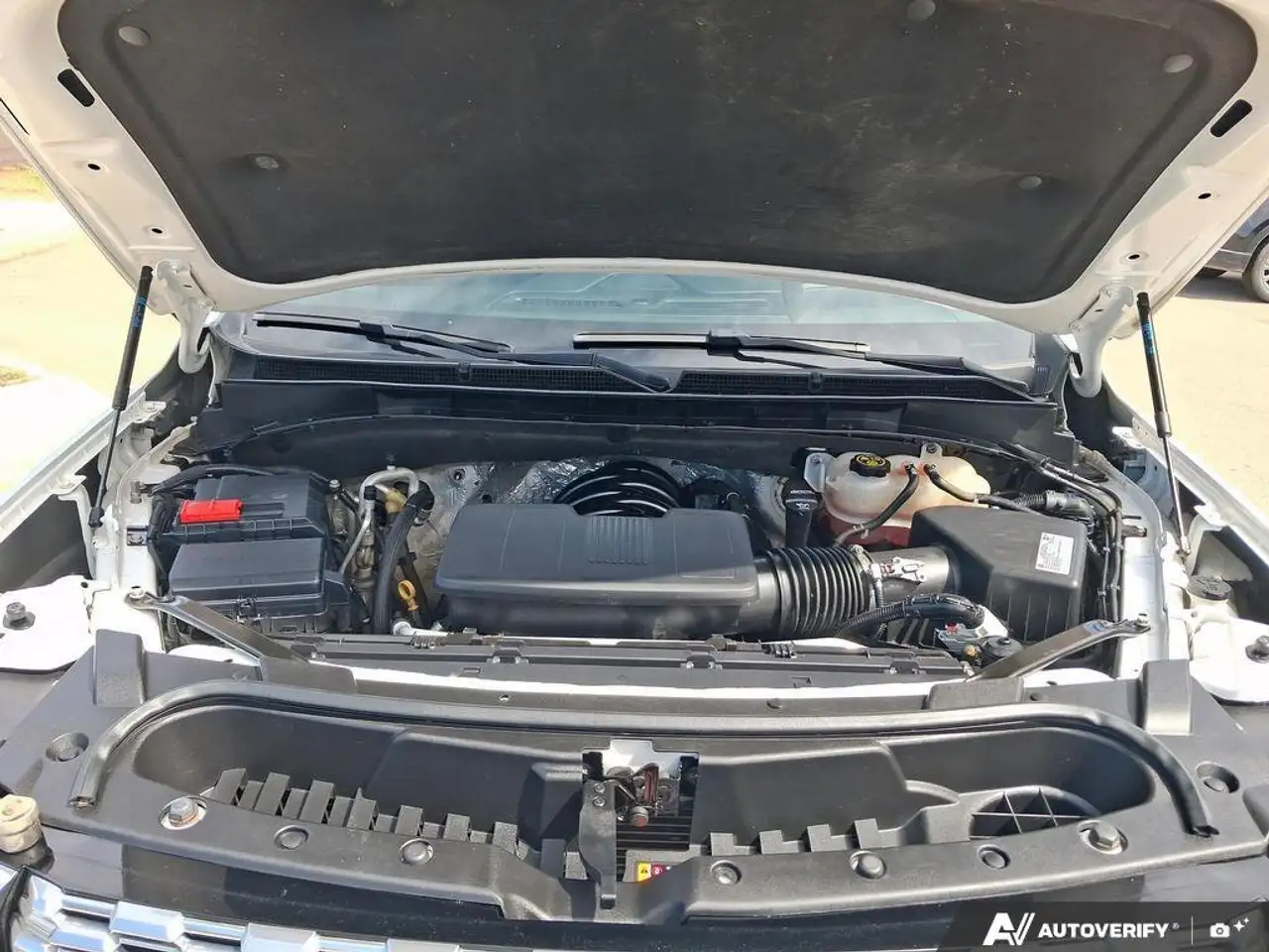 GMC Yukon снимка GMC Yukon