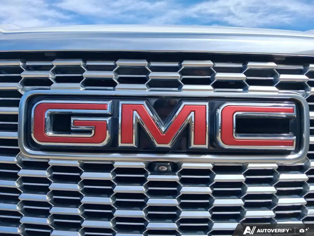 GMC Yukon снимка GMC Yukon