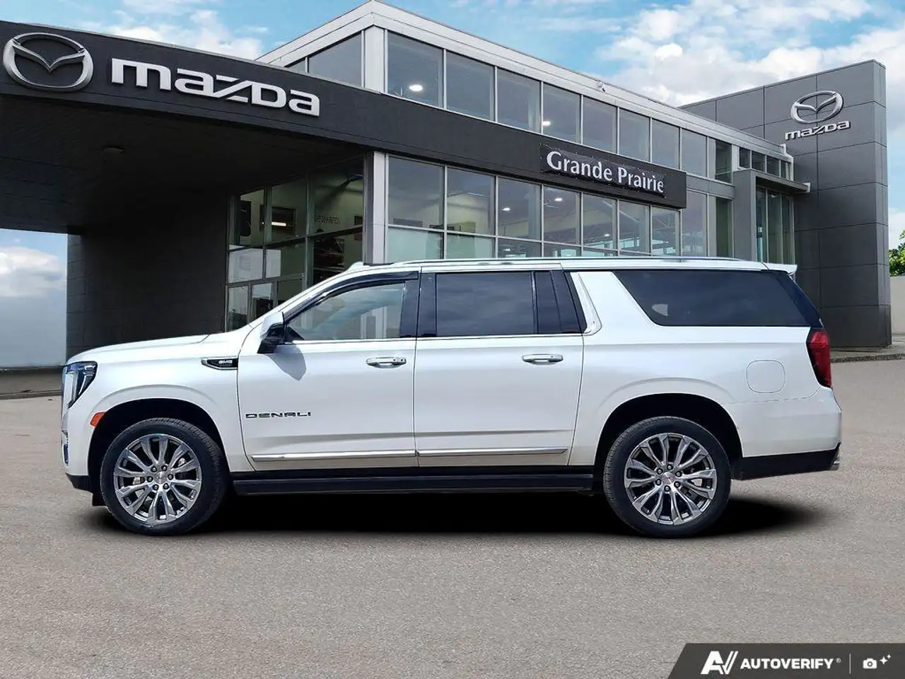 GMC Yukon снимка GMC Yukon
