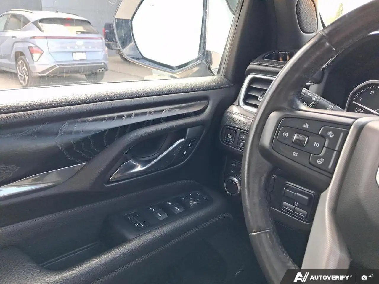 GMC Yukon снимка GMC Yukon