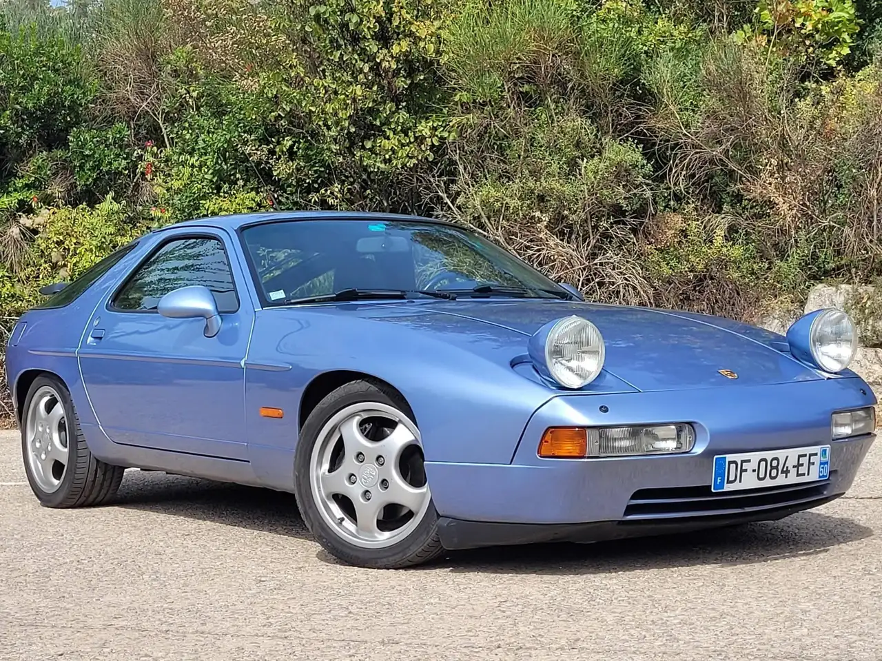 Porsche 928