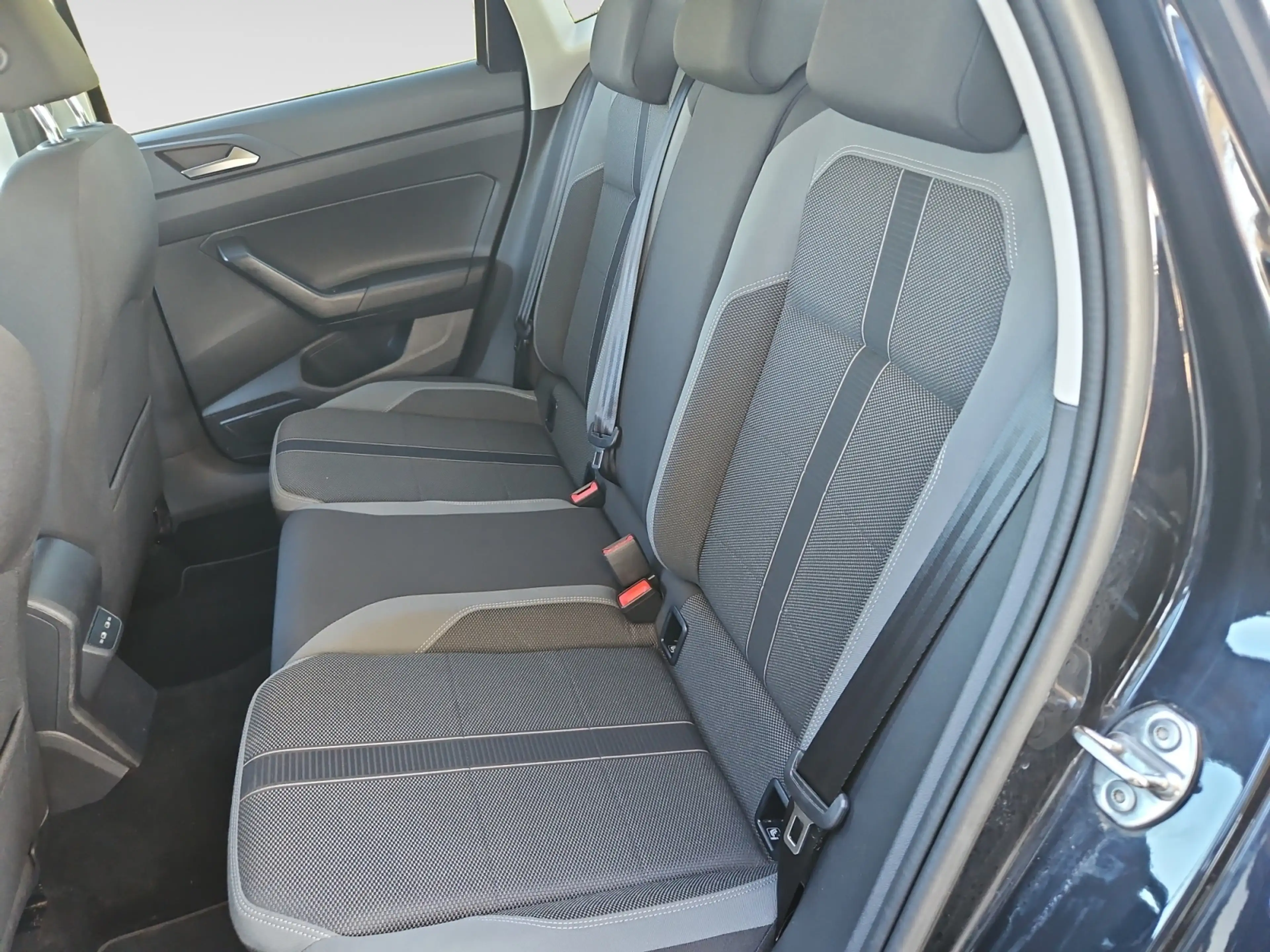 Volkswagen Polo 1,0 TSI Highline LED Navi — photo 9