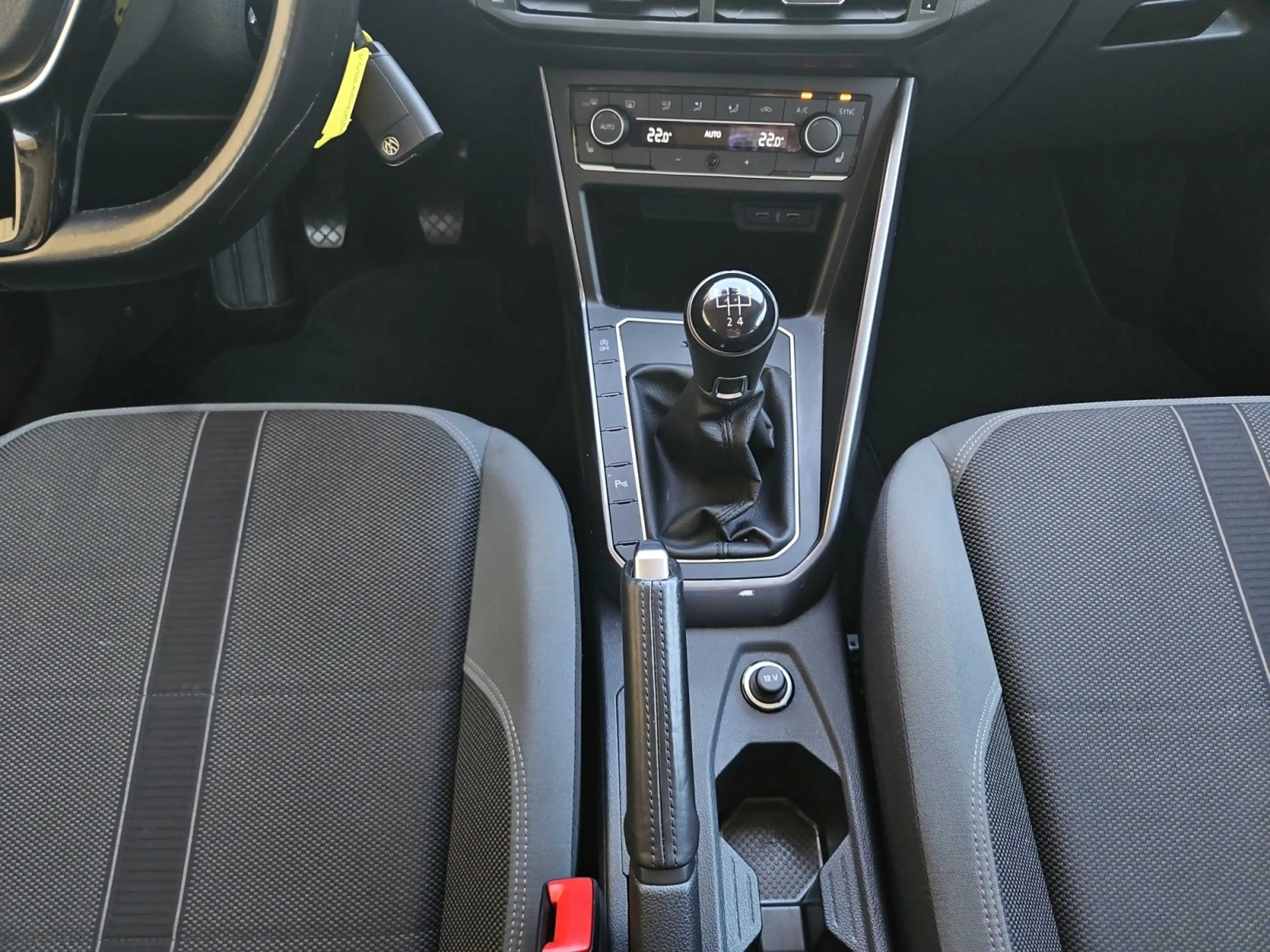 Volkswagen Polo 1,0 TSI Highline LED Navi — photo 15