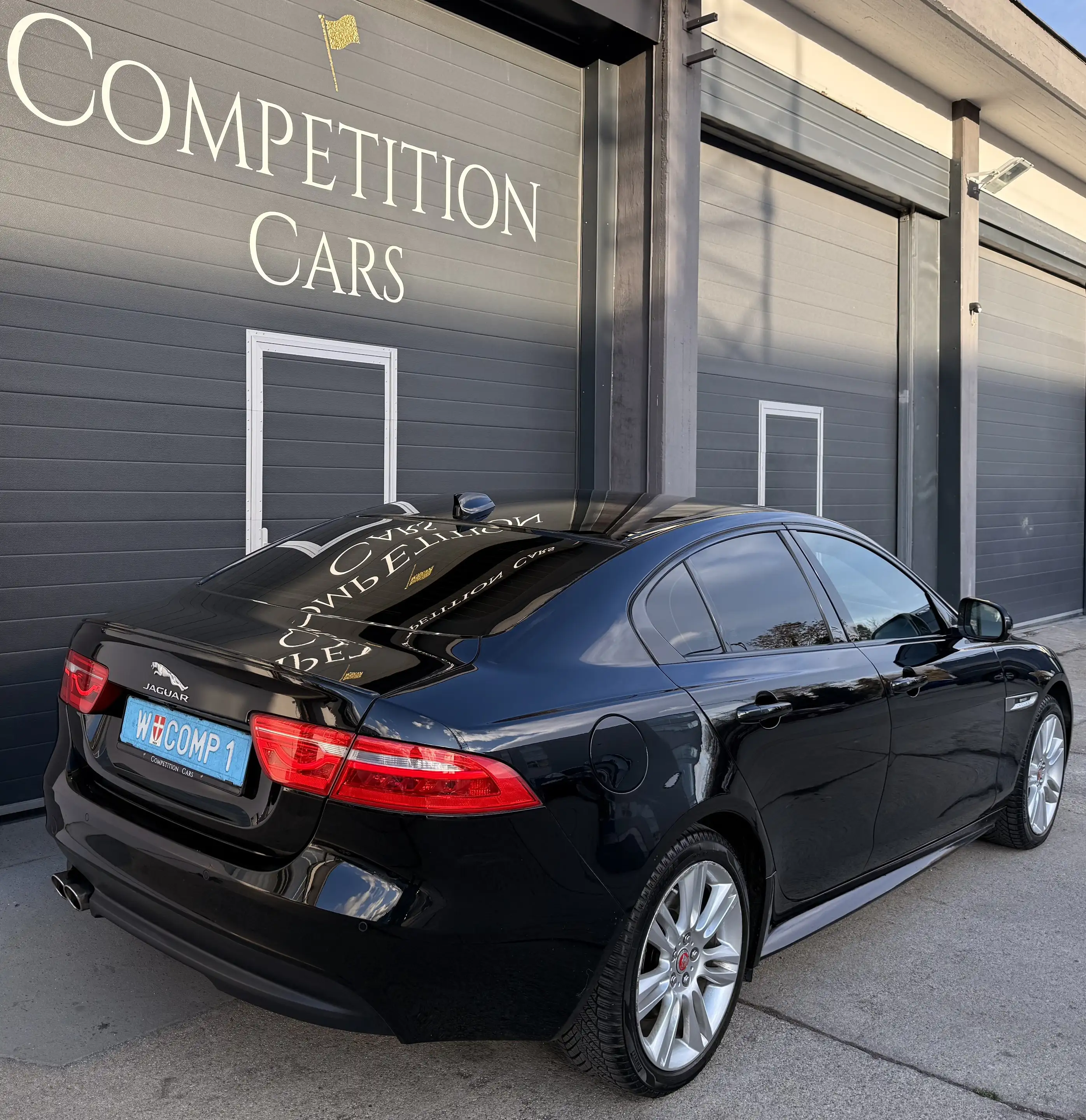 Jaguar XE **R- SPORT, ALLRAD, Lenkradheizung, FINANZIERUNG** — photo 4