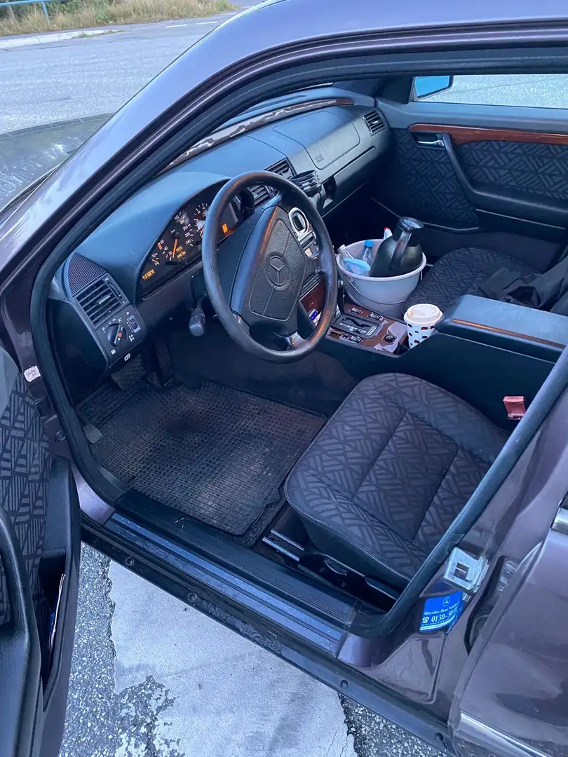 Mercedes-Benz C 180 Elegance - 2