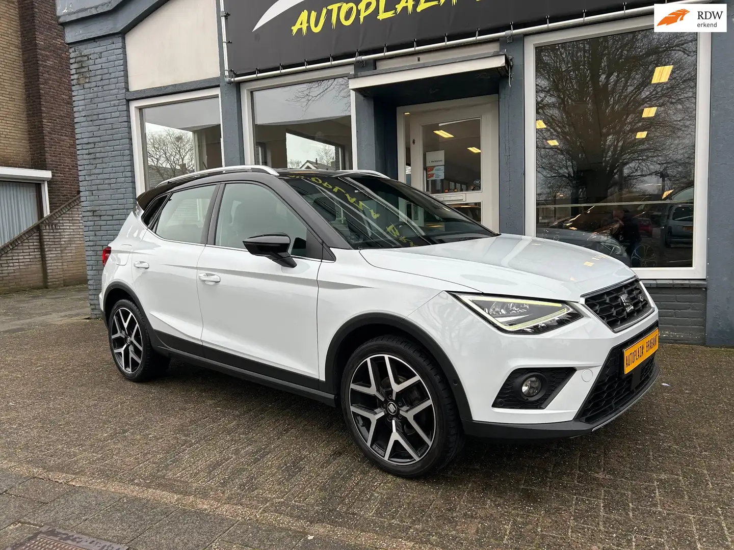 SEAT Arona 1.0 TSI FR / CLIMAT / ACHTERUIT RIJ CAMERA / NAVI Weiß - 1