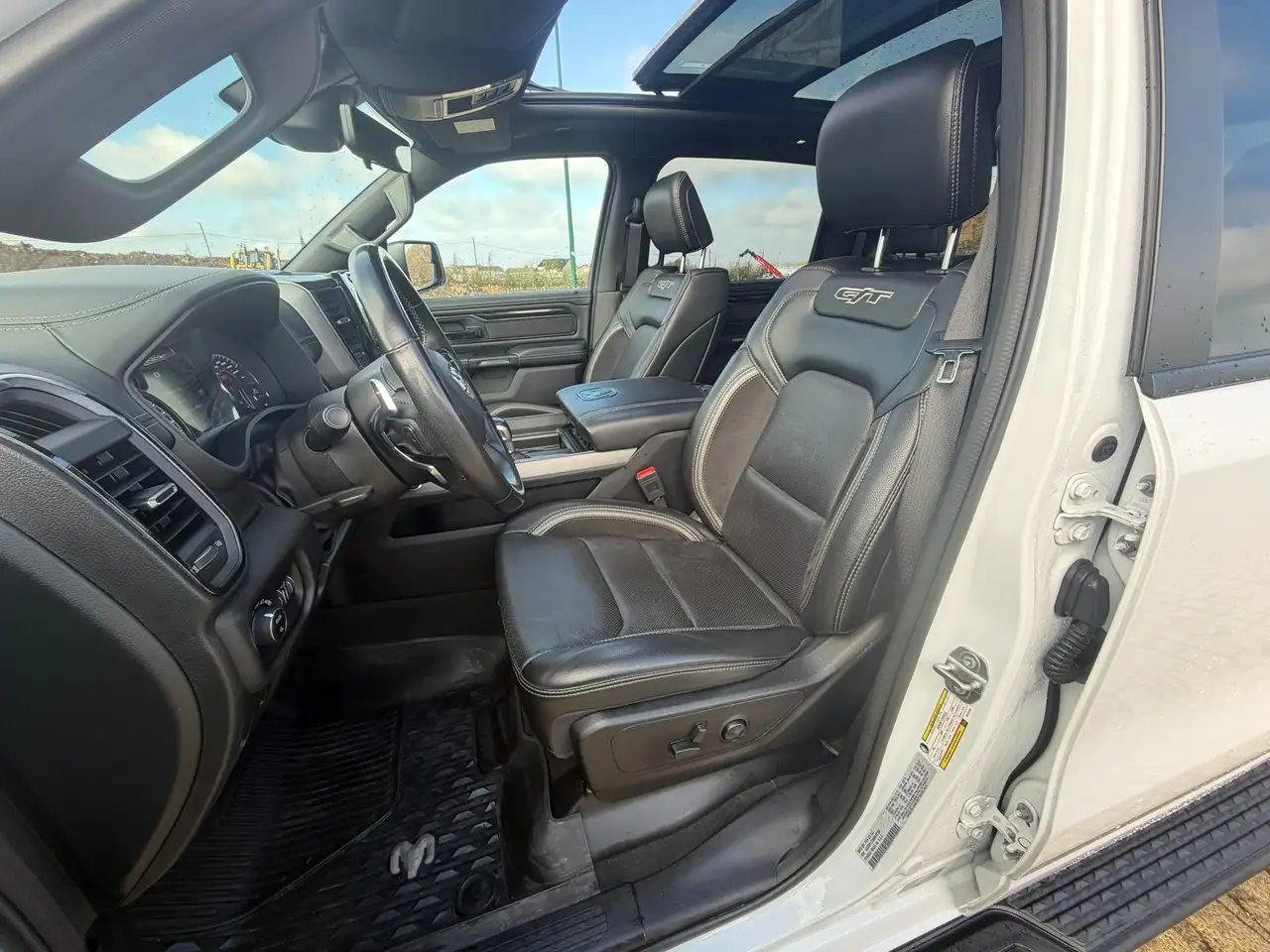 Dodge RAM 2023 — фото 10