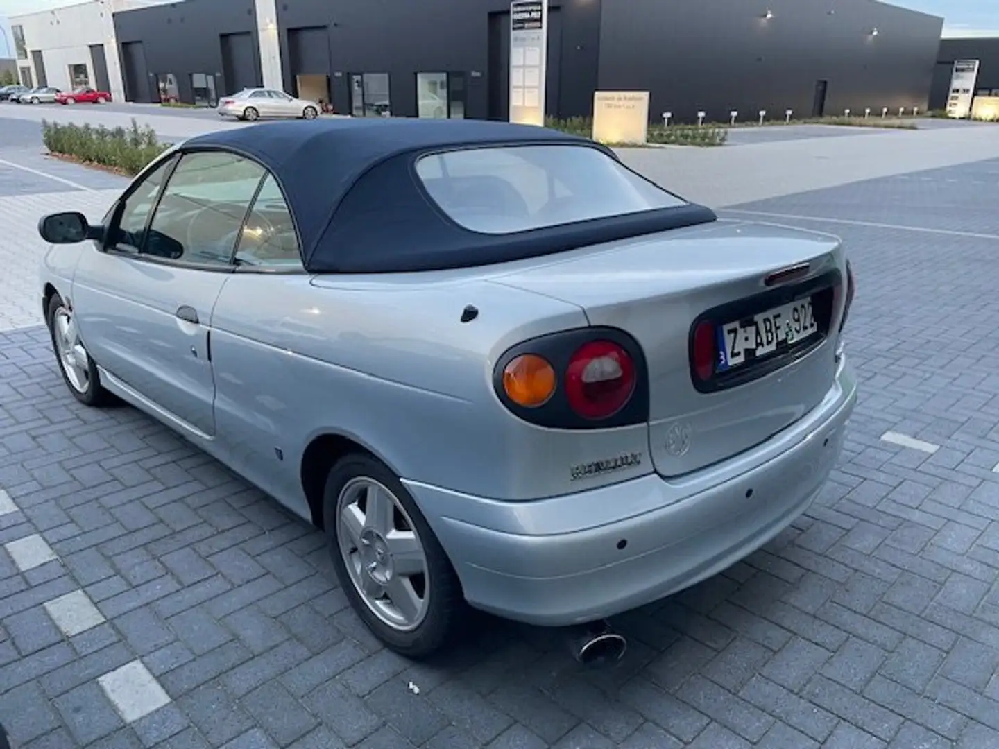 Renault Megane Megane Cabriolet 1.6 650€ export, zo meenemen Argent - 2
