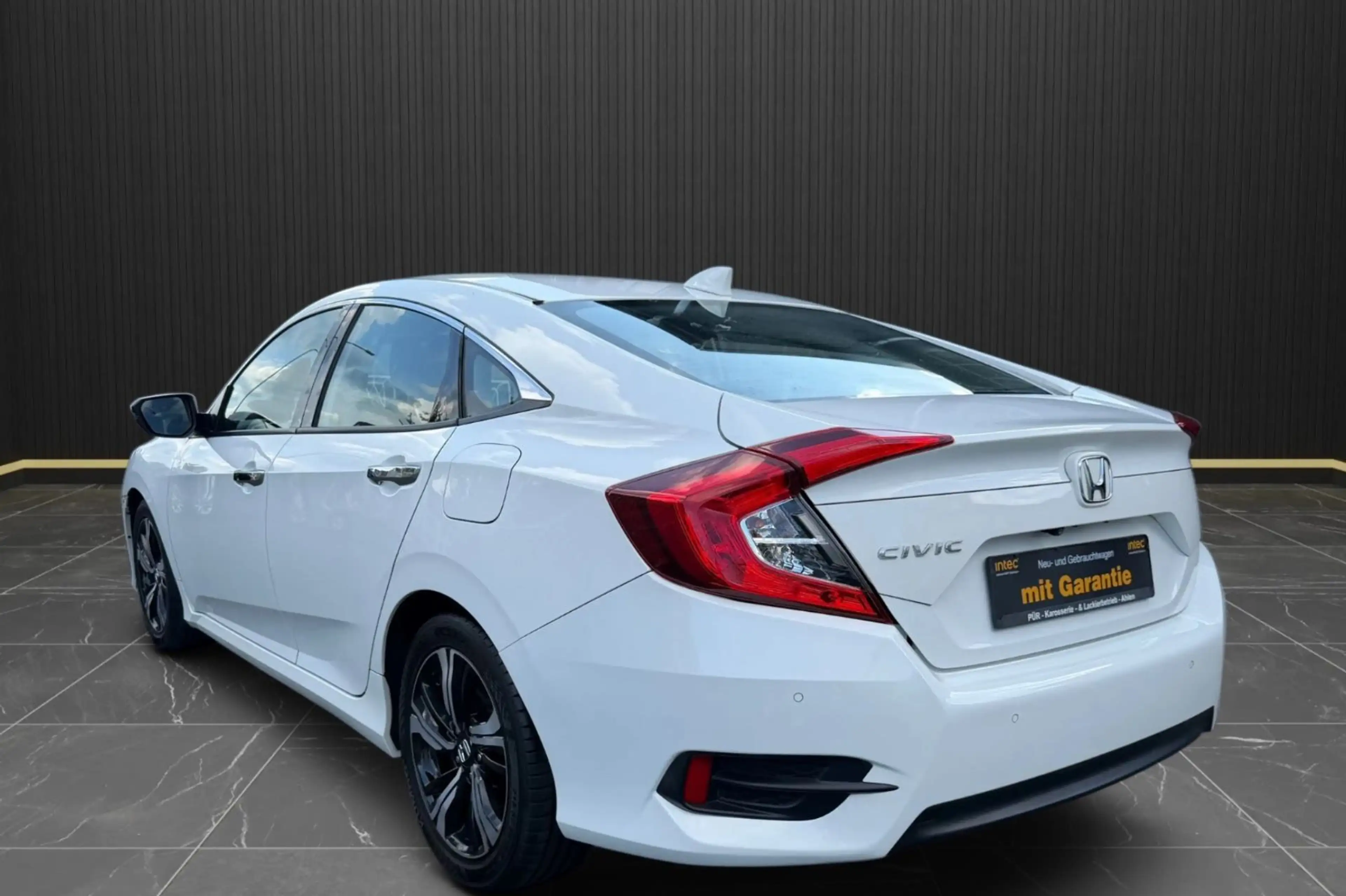 Honda Civic 1.5 Elegance KAMERA*SITZHEIZUNG*CARPLAY* — photo 3