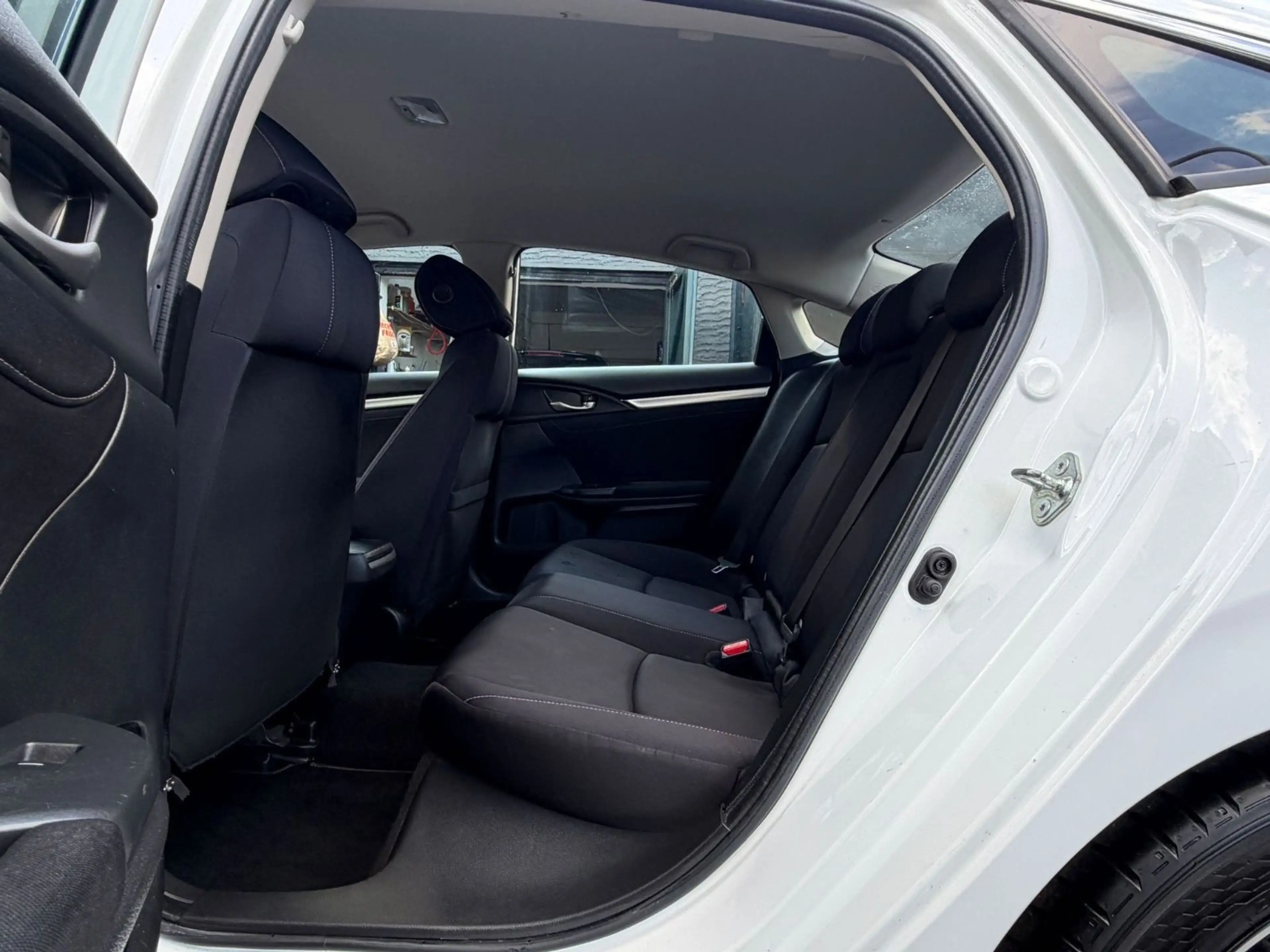 Honda Civic 1.5 Elegance KAMERA*SITZHEIZUNG*CARPLAY* — photo 11