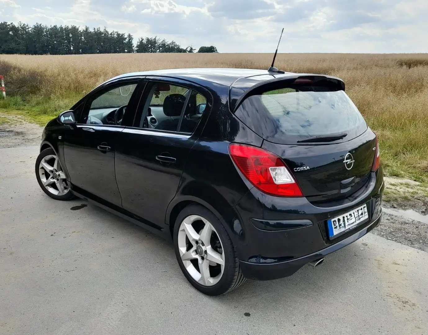 Opel Corsa 1.6 Turbo GSi *HU/AU 6-27*GEPFLEGT*TOP AUSSTATTUNG Schwarz - 2